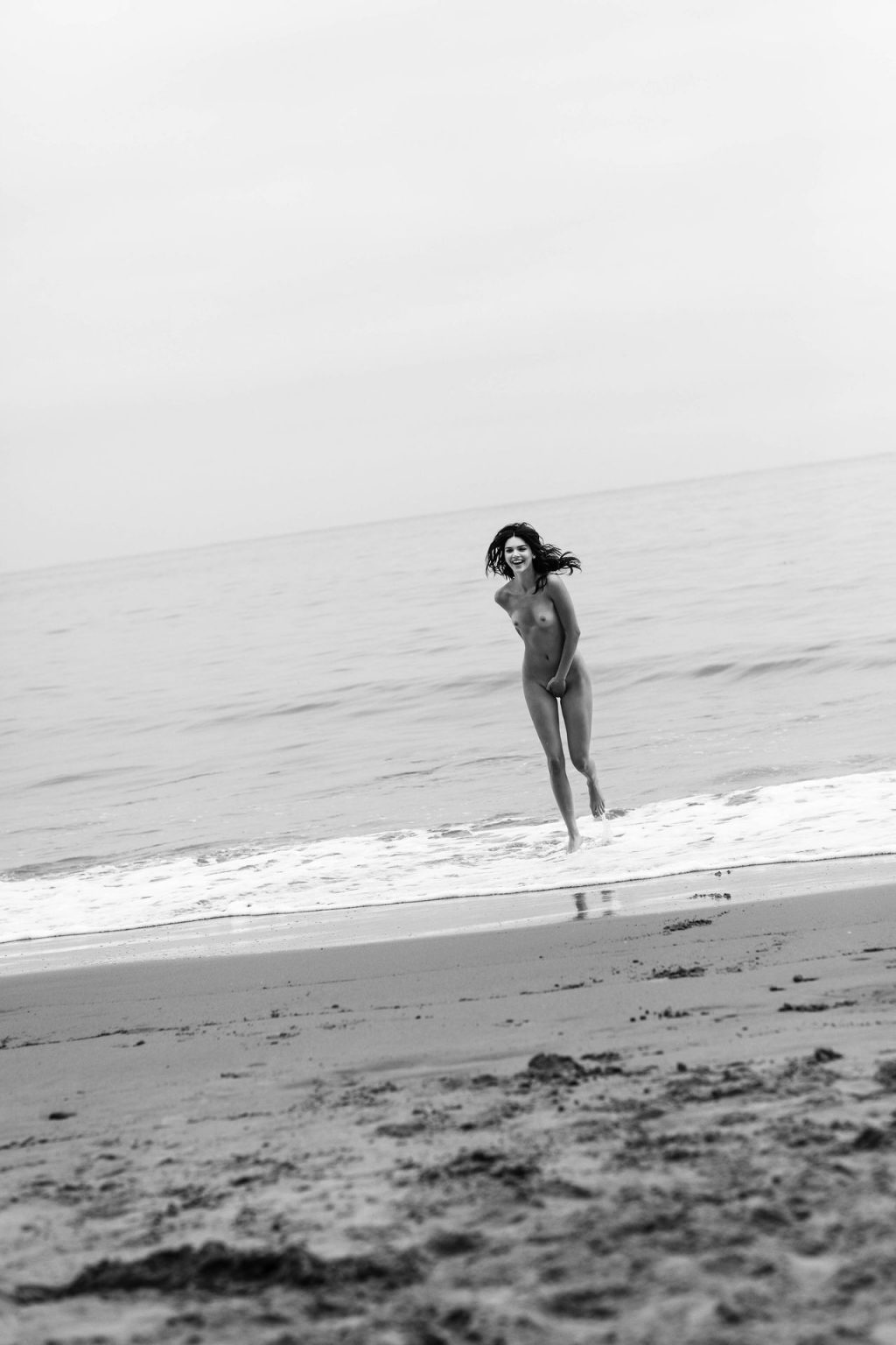 Kendall jenner nude on beach