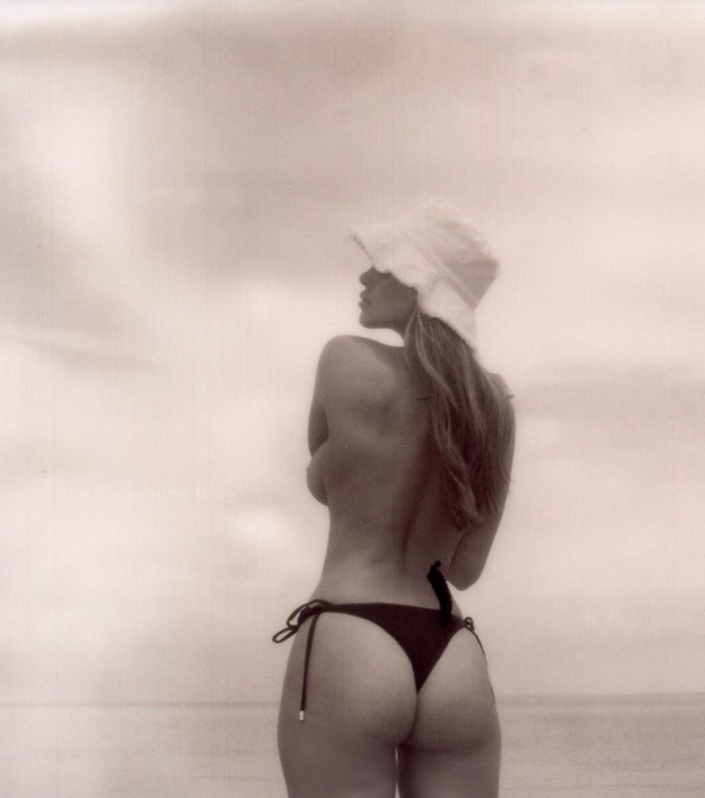 Brooks Nader Topless (2 Photos)