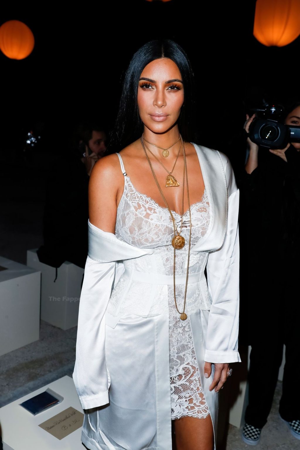 Kim Kardashian Shows Off Her Tits at the Fashion Week in Paris (3 Photos)