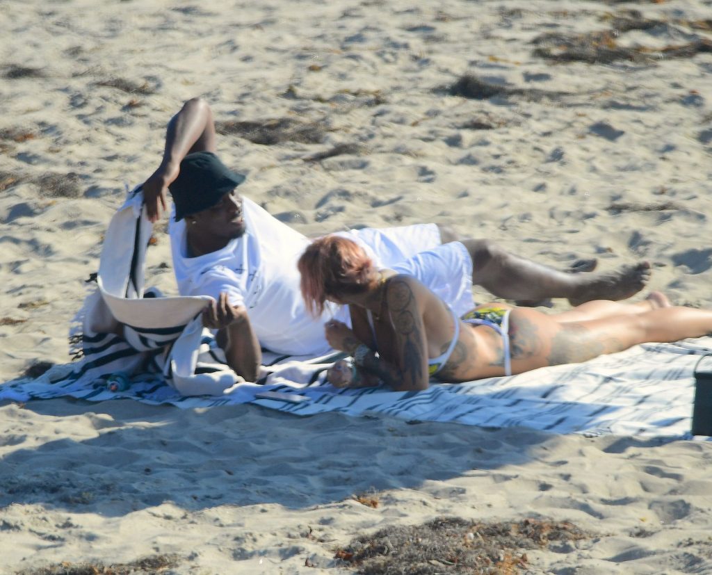 Tina Louise is Seen with Sean Combs During a Romantic Beach Outing in Malibu (94 Photos)