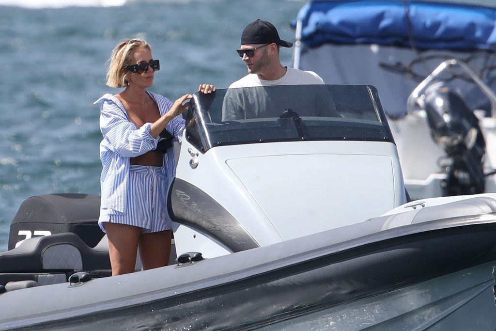 Michael Clarke &amp; Pip Edwards Appeared to be All Smiles while Boating Around Sydney (50 Photos)