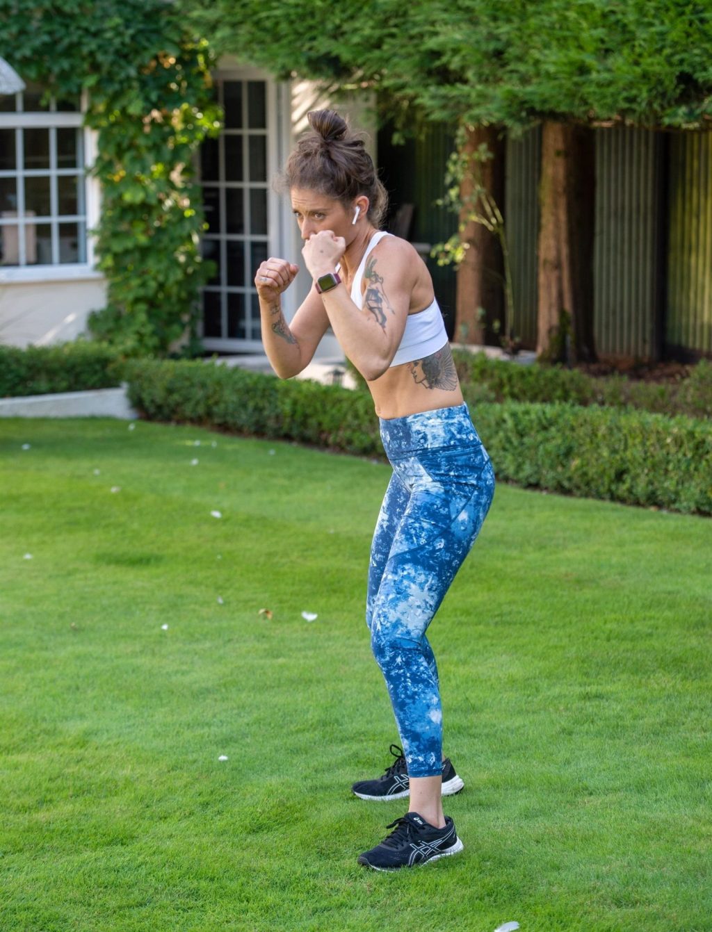 Katie Waissel is Seen Doing an Early Morning Workout in London (13 Photos)
