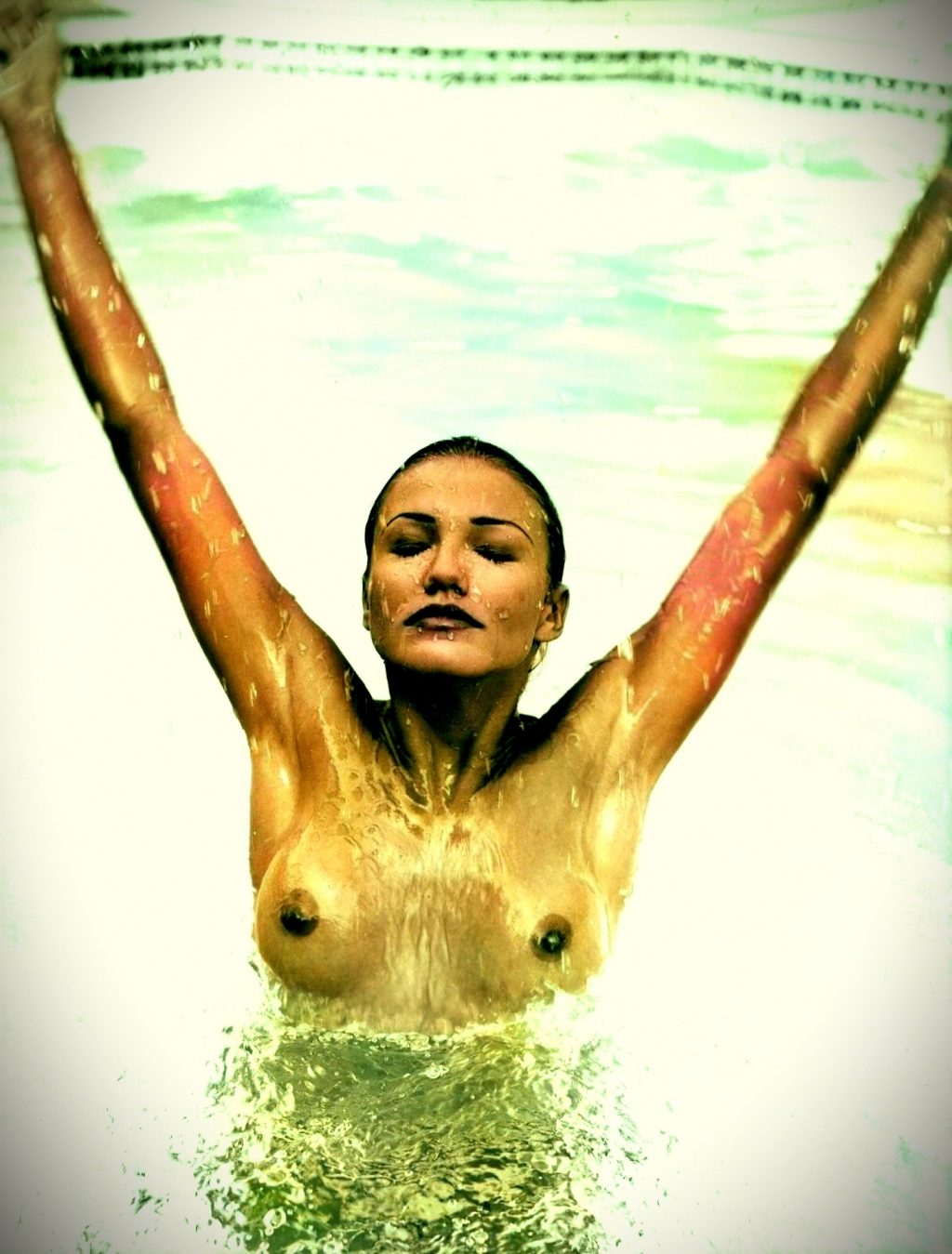 Cameron Diaz Nude (21 Colorized Photos)