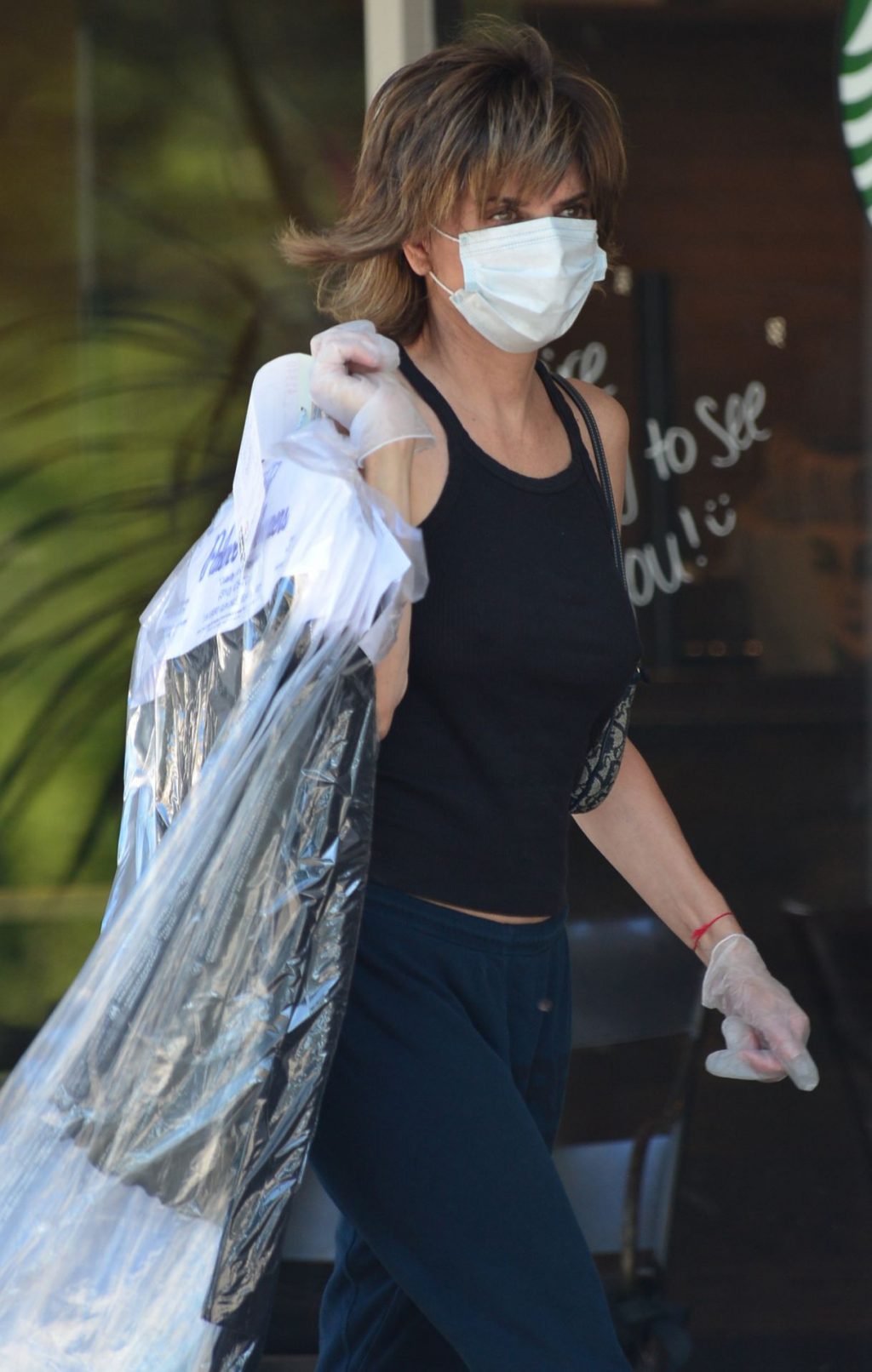 Braless Lisa Rinna Picks Up Her Dry Cleaning in Beverly Hills (19 Photos)