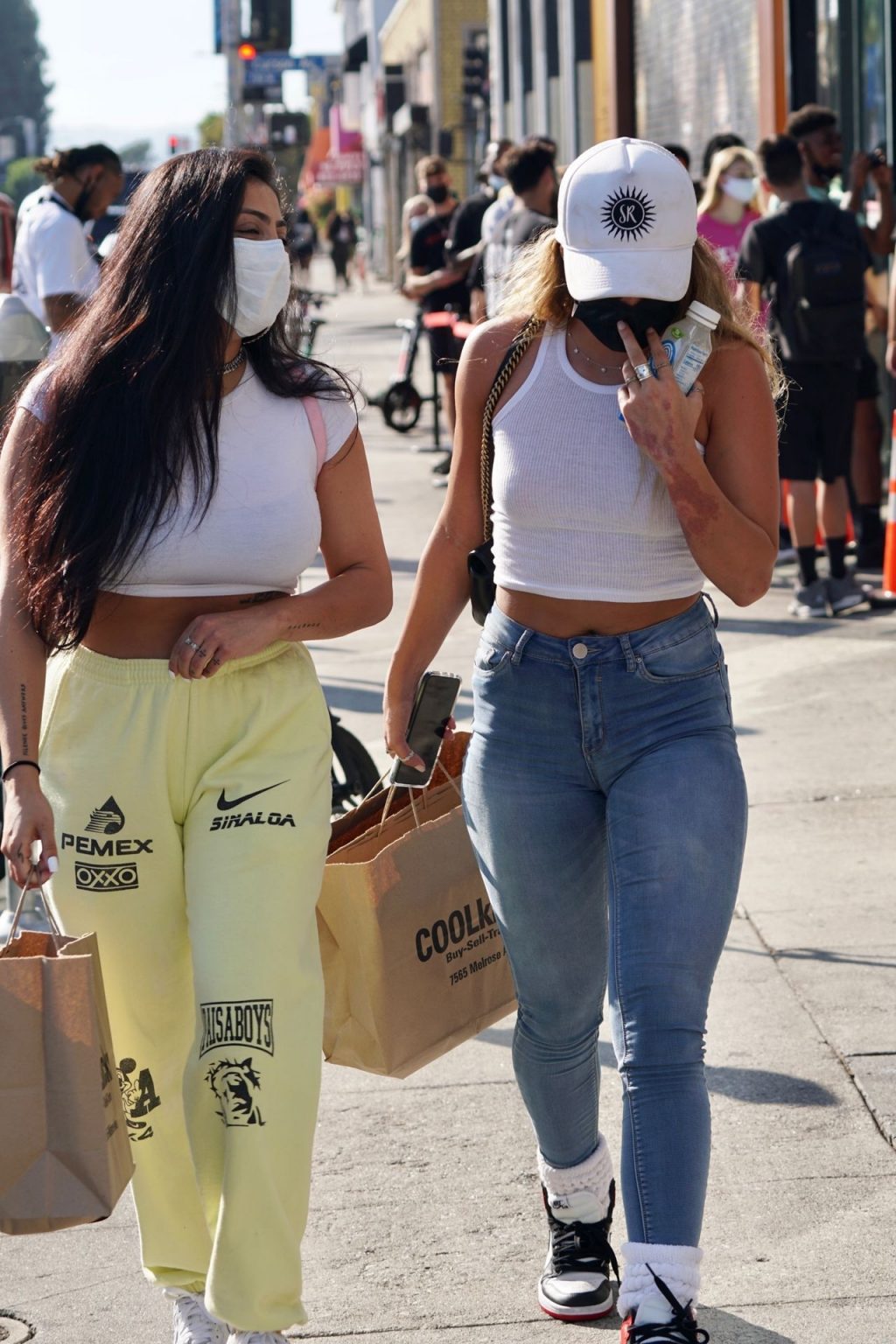 Sommer Ray Goes Sneaker Shopping at Cool Kicks in WeHo (23 Photos)