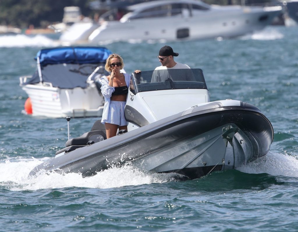 Michael Clarke &amp; Pip Edwards Appeared to be All Smiles while Boating Around Sydney (50 Photos)