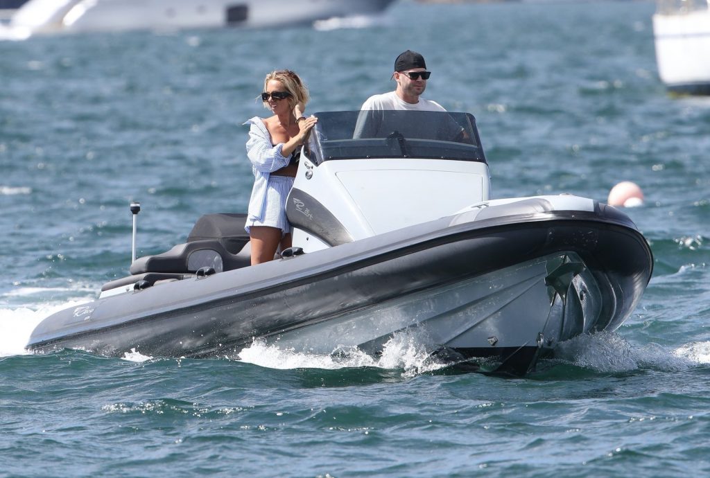 Michael Clarke &amp; Pip Edwards Appeared to be All Smiles while Boating Around Sydney (50 Photos)