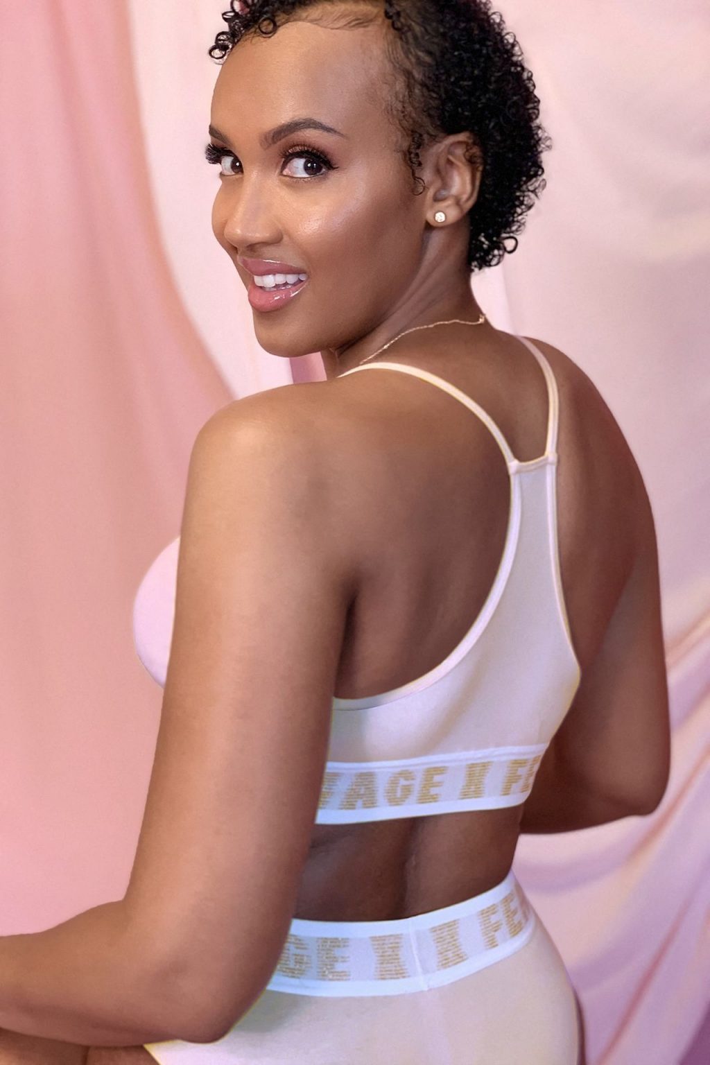Rihanna’s Brand is Releasing a Collection for Women Who Have Had Breast Cancer (11 Photos)
