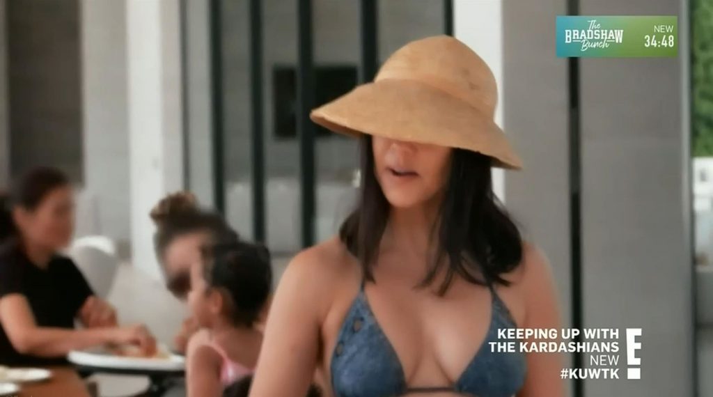 The Kardashian Clan Show Off Their Stunning Figures as They Hit Palm Springs on Latest Episode of KUWTK (27 Photos)