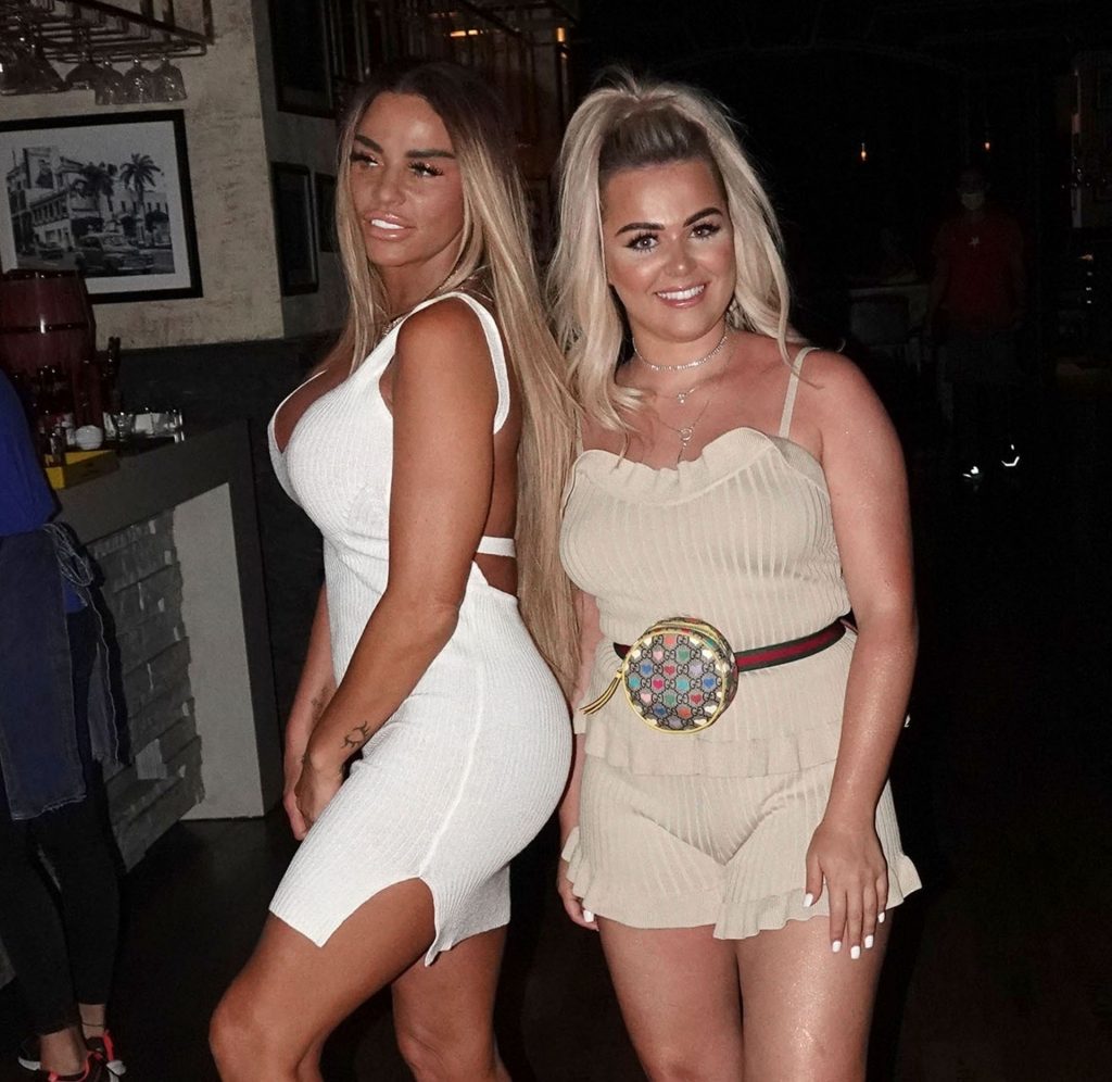 Katie Price &amp; Her Friends are Seen on Holiday in Turkey (25 Photos)