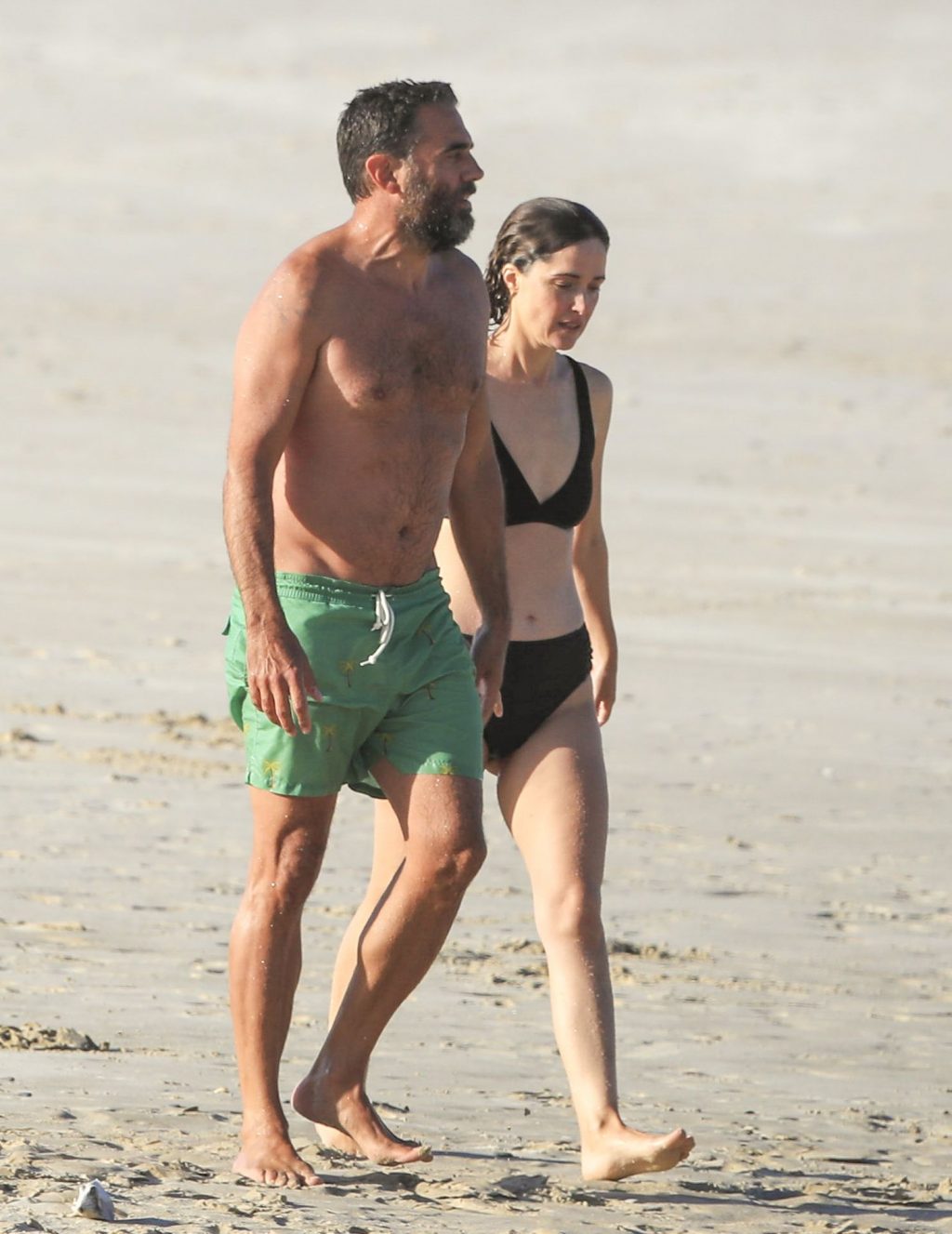 Rose Byrne &amp; Bobby Cannavale Head Out for a Romantic Early Evening Swim (30 Photos)