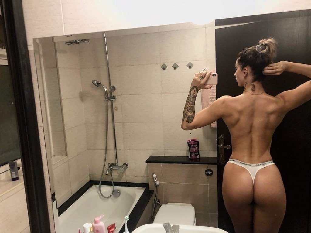 Nicole Drinkwater Nude &amp; Sexy (37 Photos)