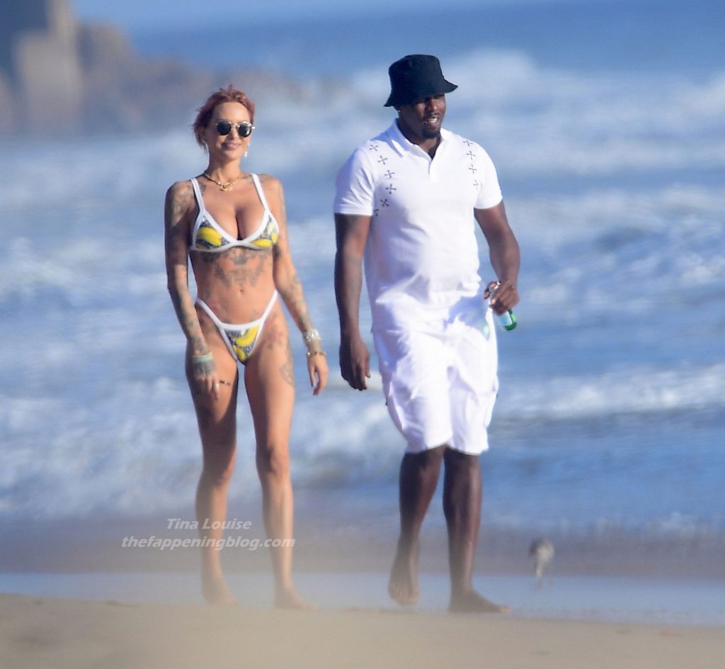 Tina Louise is Seen with Sean Combs During a Romantic Beach Outing in Malibu (94 Photos)