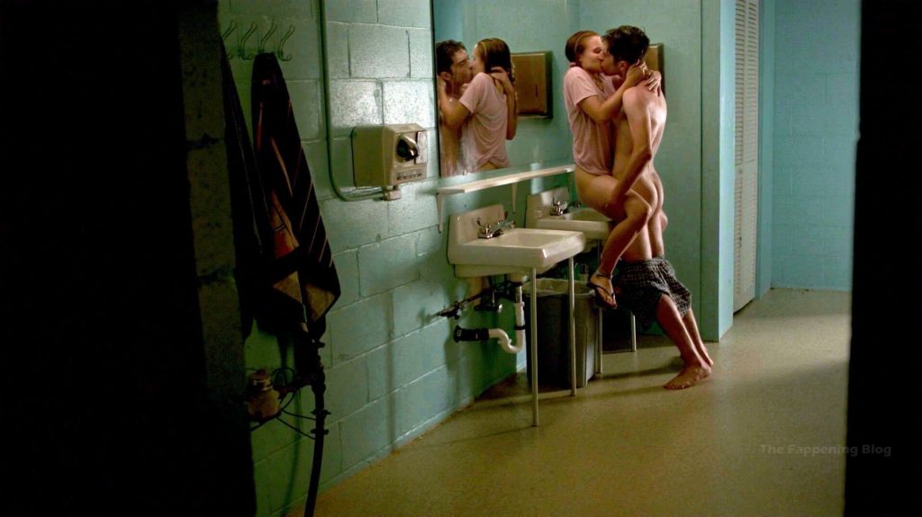 Kristen Bell Nude - The Lifeguard (6 Pics + Video) .