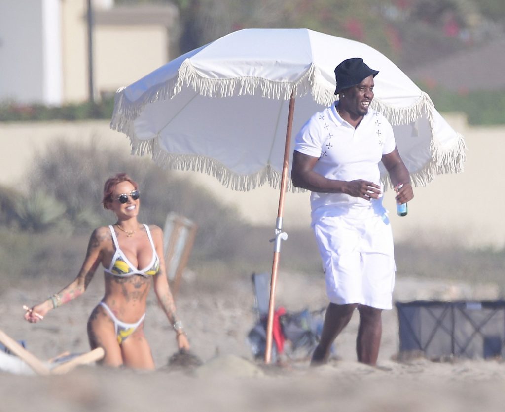 Tina Louise is Seen with Sean Combs During a Romantic Beach Outing in Malibu (94 Photos)