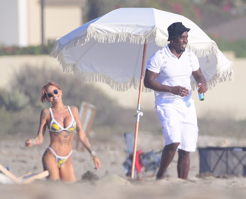 Tina Louise is Seen with Sean Combs During a Romantic Beach Outing in Malibu (94 Photos)