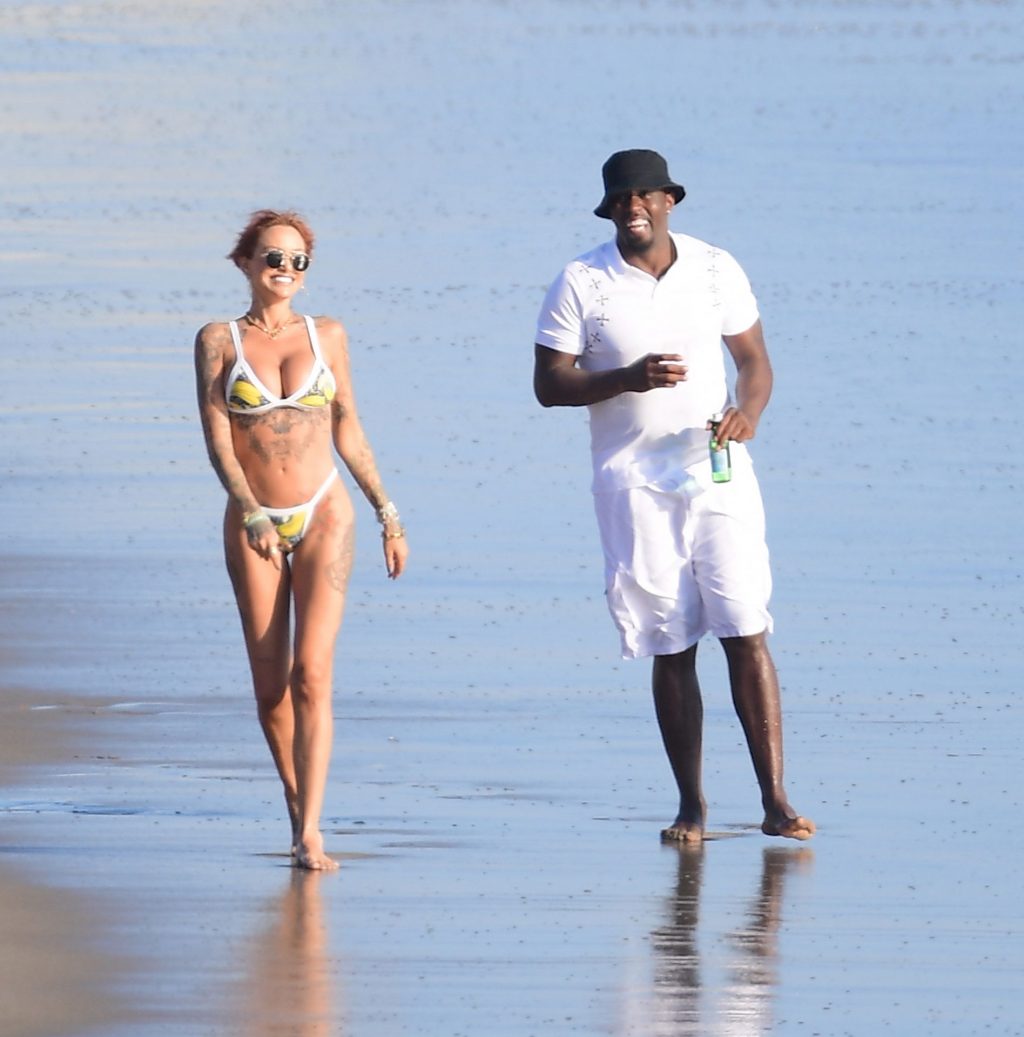 Tina Louise is Seen with Sean Combs During a Romantic Beach Outing in Malibu (94 Photos)