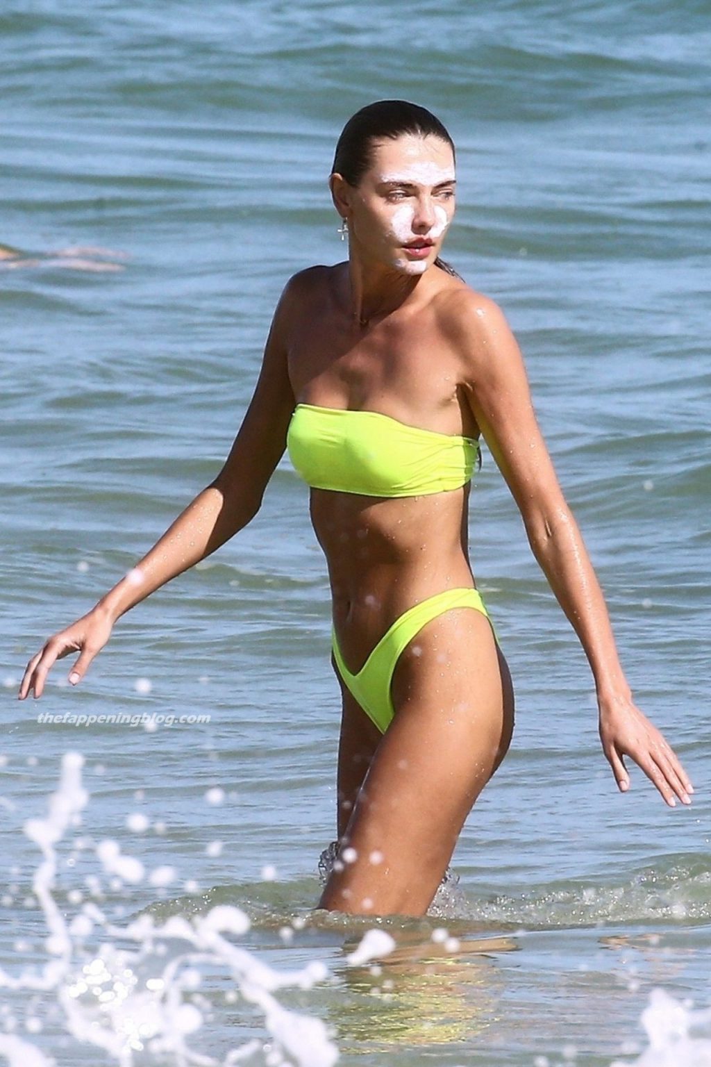 Alina Baikova Shows Off Her Slender Figure at the Beach (37 Photos)