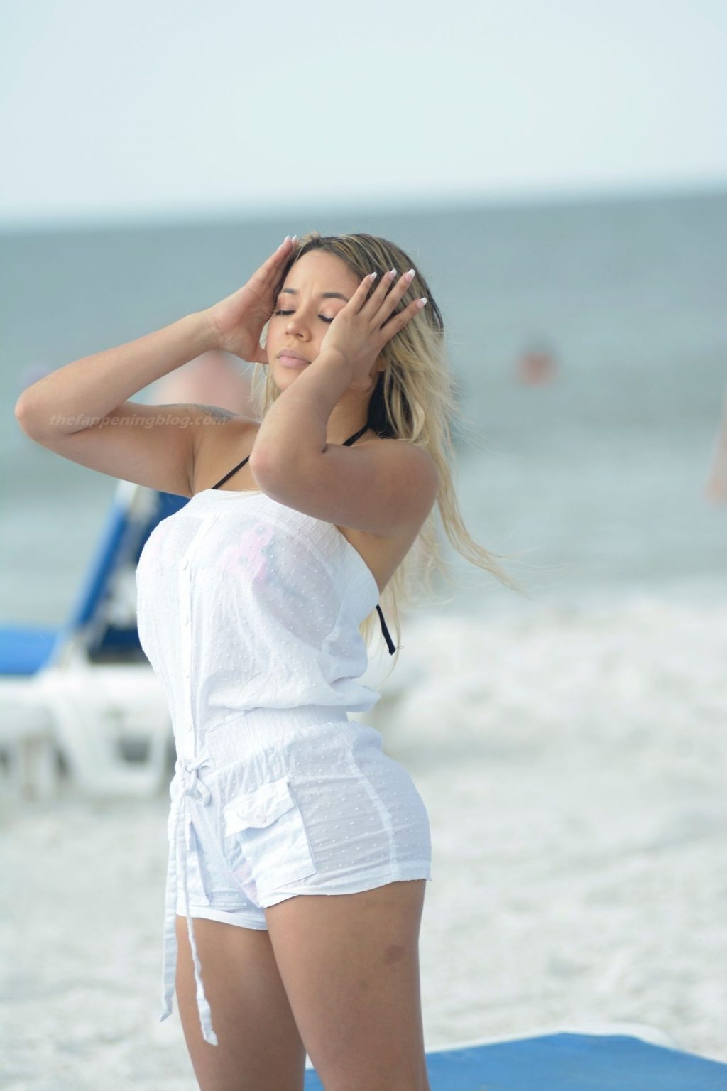 Bella Bunnie Amor Flaunts Her Sexy Curves on Miami Beach (32 Photos)