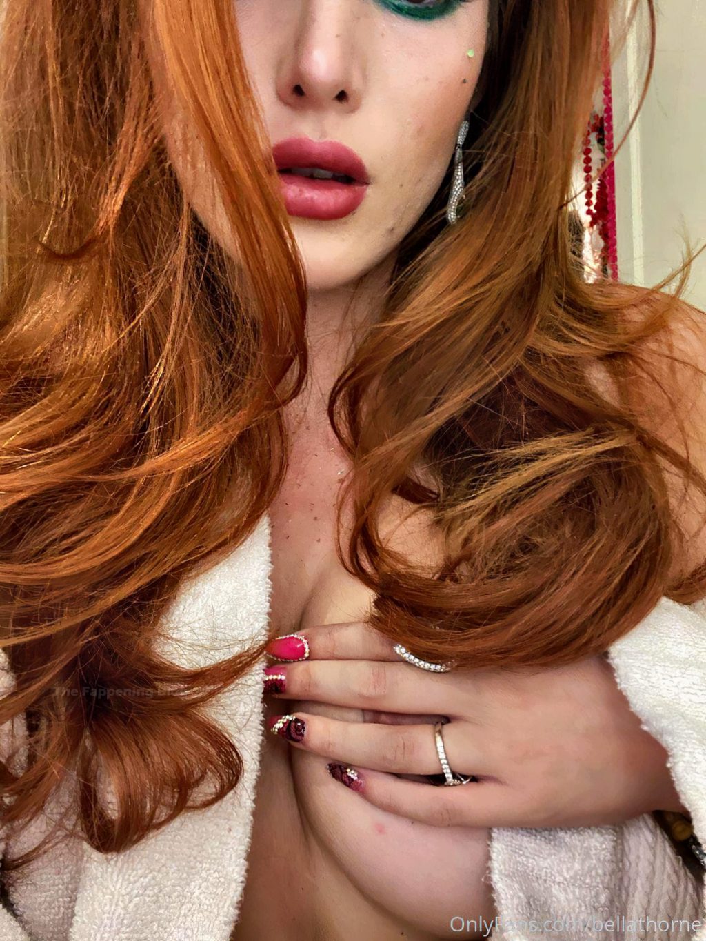 Bella Thorne Shows Off Her Nude Fake Tits (10 Photos)