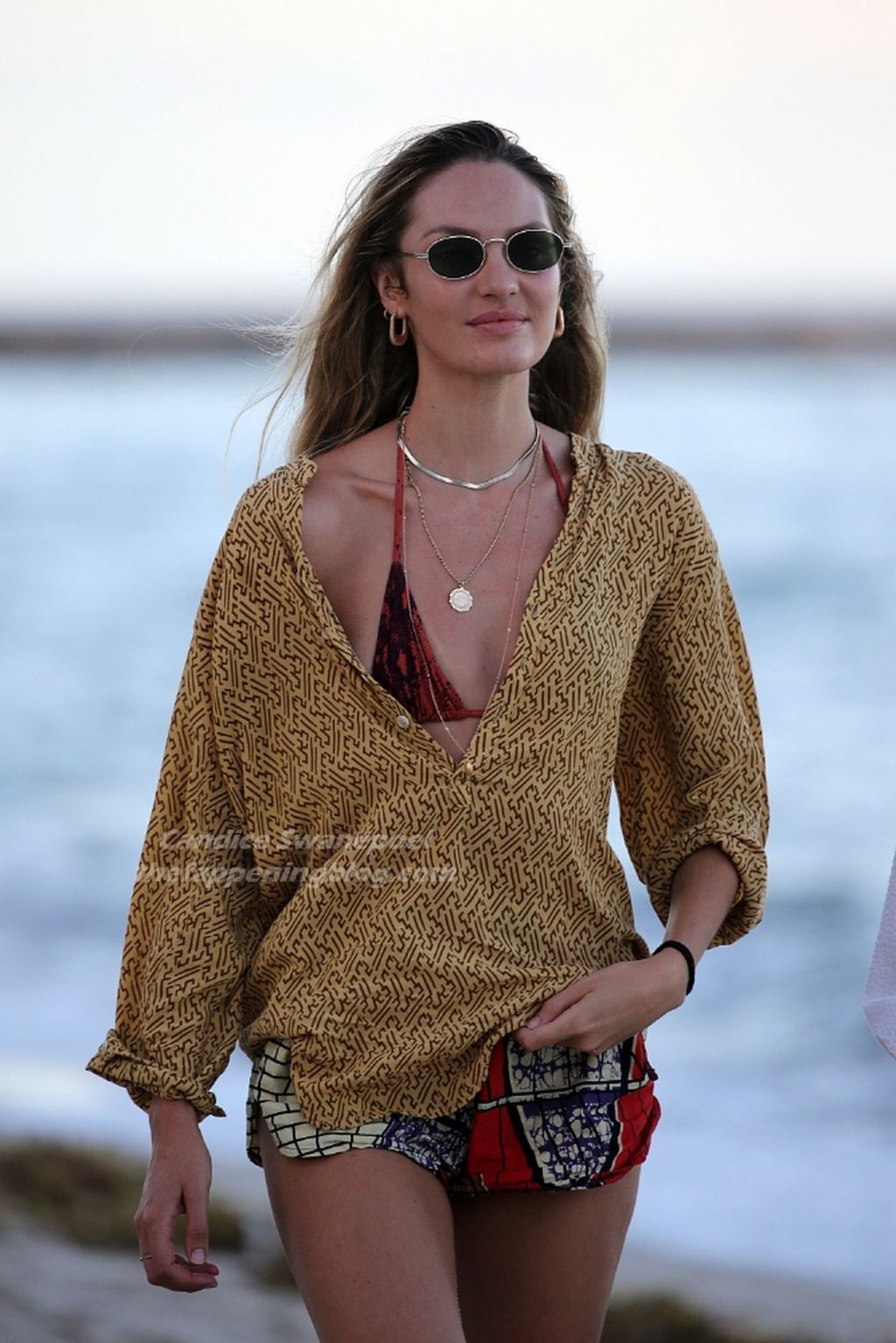Candice Swanepoel is Seen on the Beach in Miami (27 Photos)