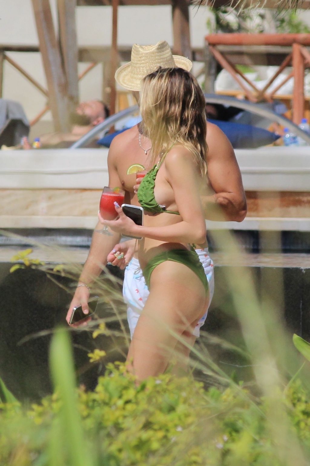 Delilah Belle Hamlin Shows Off Her Toned Figure in a Green Bikini (35 Photos)