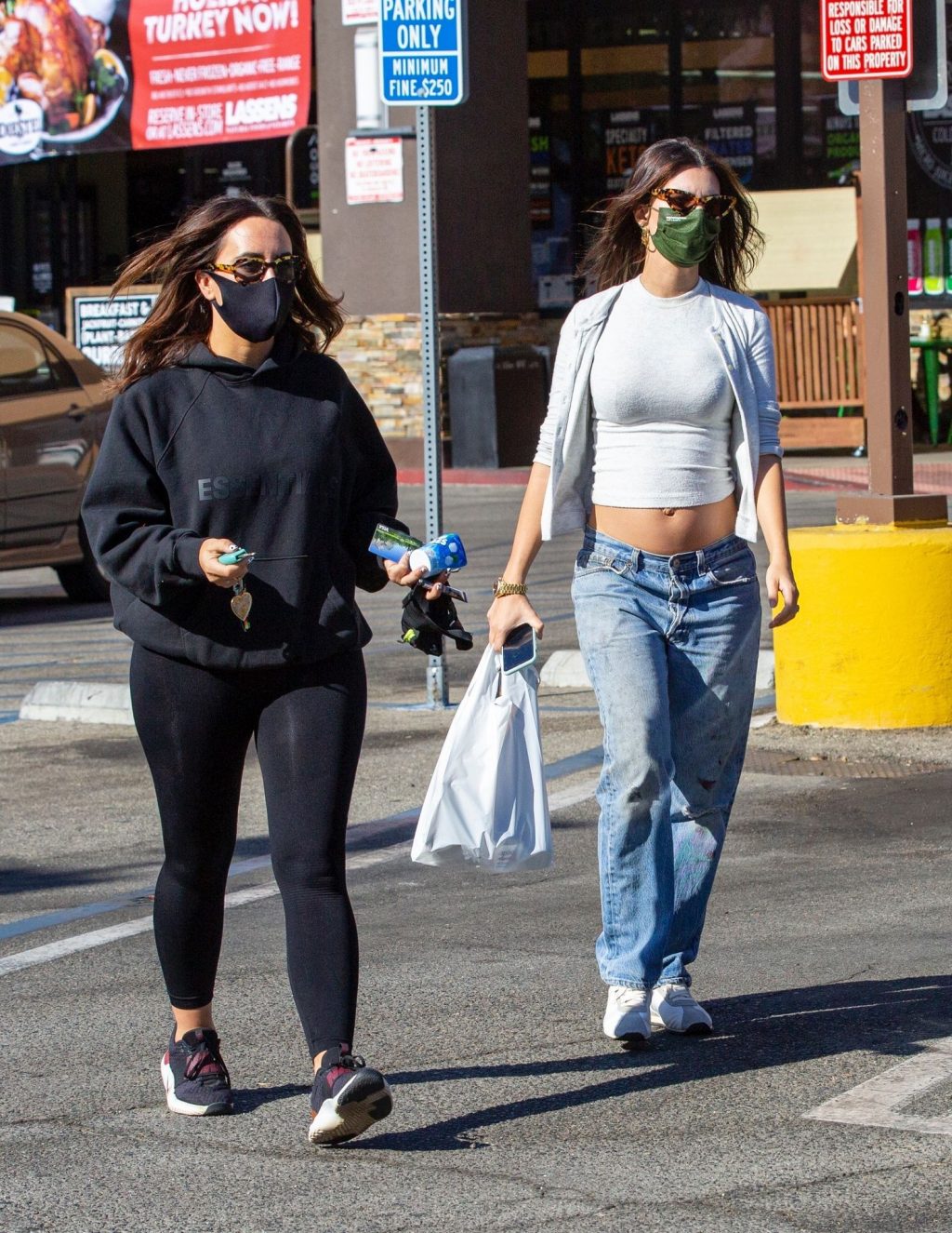 Pregnant Emily Ratajkowski Bares Her Growing Tits and Belly in LA (71 Photos)