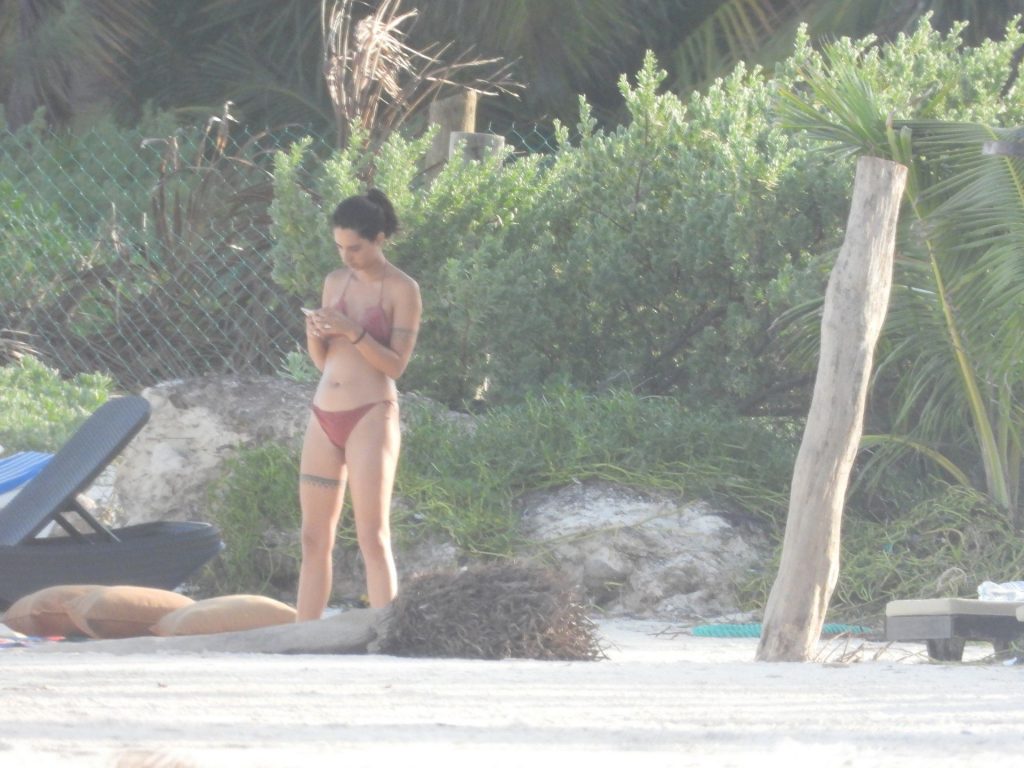 Gerard Butler Hits the Beach in Mexico with a Mystery Woman (31 Photos)