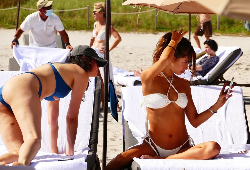 Jocelyn Chew Shows Off Her Curves on the Beach in Miami (93 Photos)