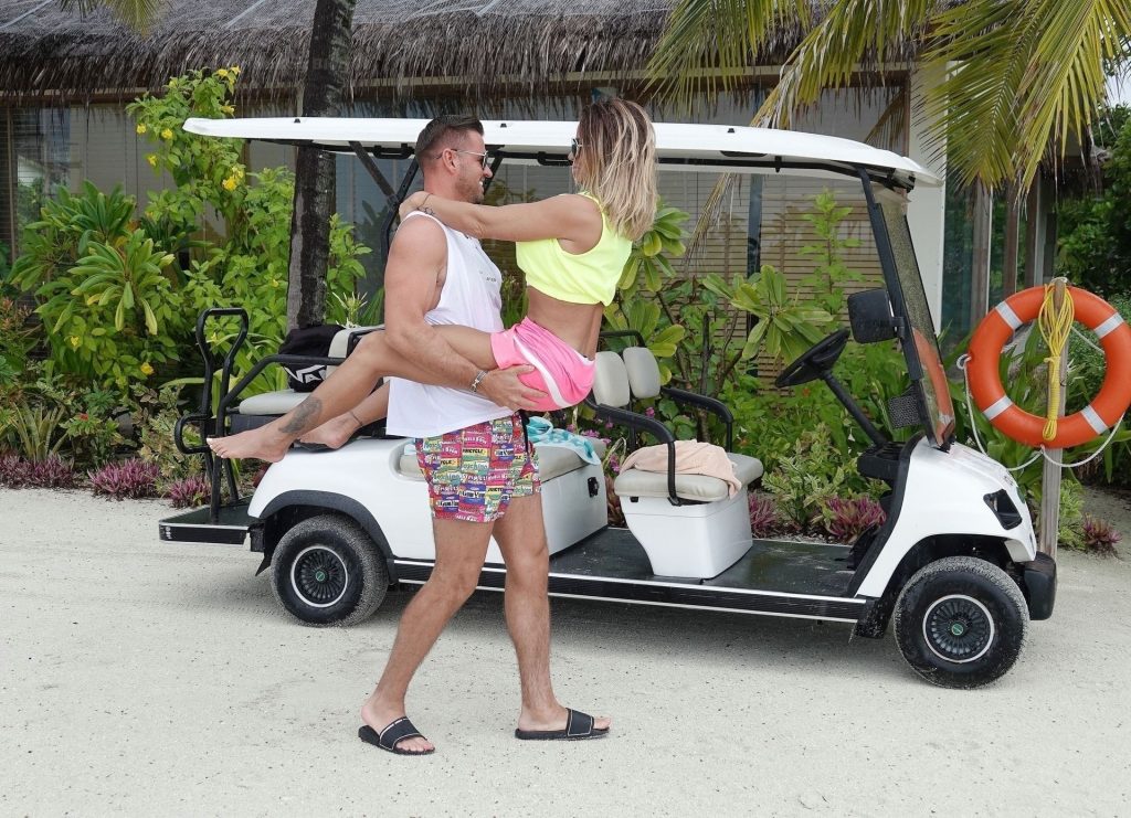 Katie Price &amp; Carl Woods are Seen Enjoying Their Holiday in the Maldives (11 Photos)