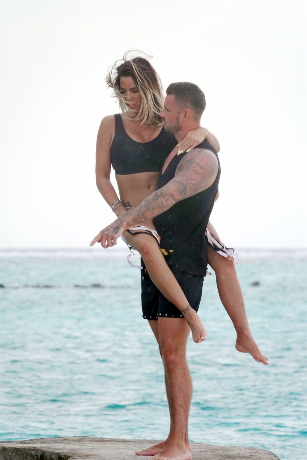 Katie Price &amp; Carl Woods Look During Their Romantic Holiday Getaway in the Maldives (46 Photos)