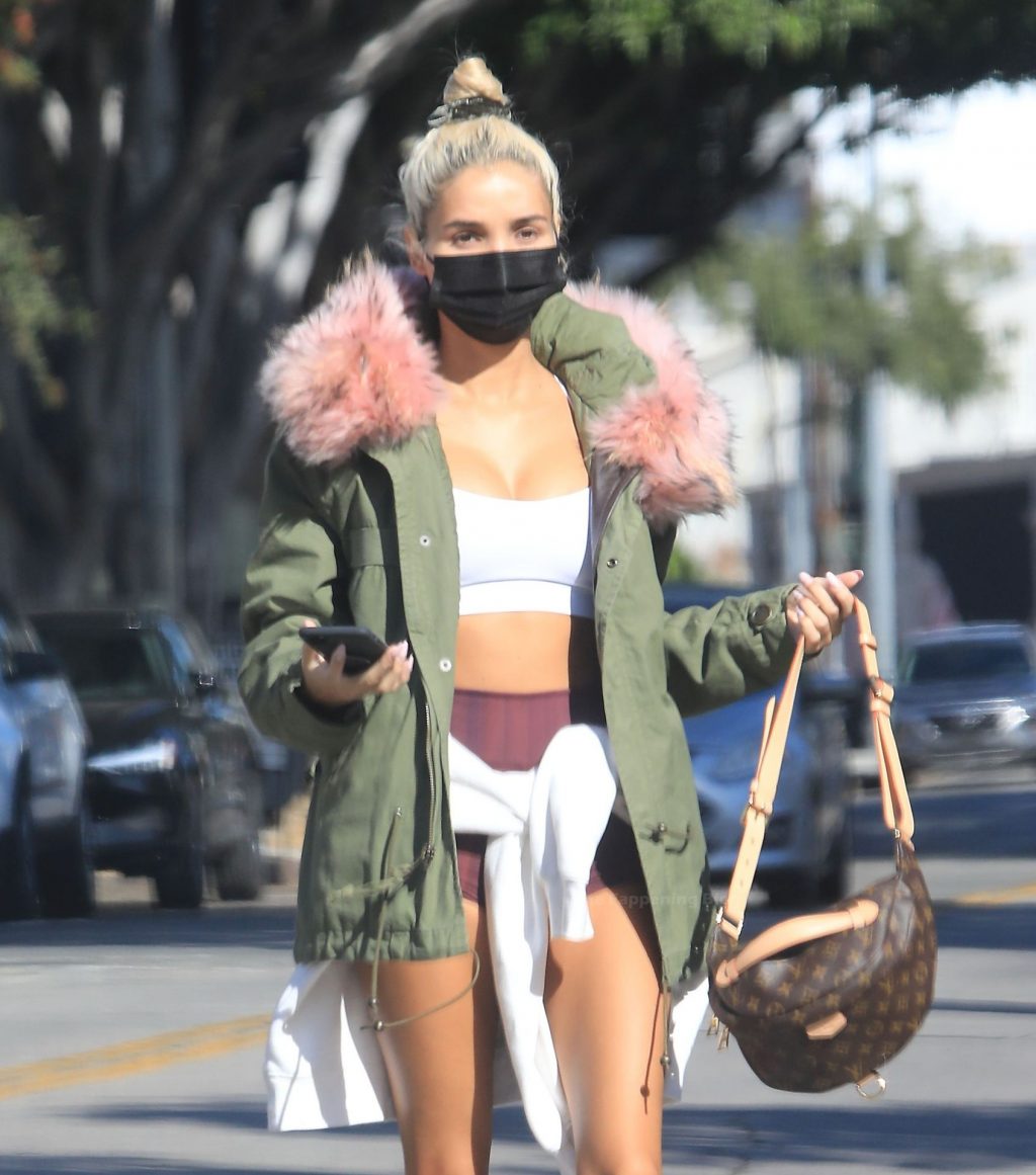 Pia Mia is Jaw-Dropping in a Sexy White Top After Releasing New Remix (15 Photos)