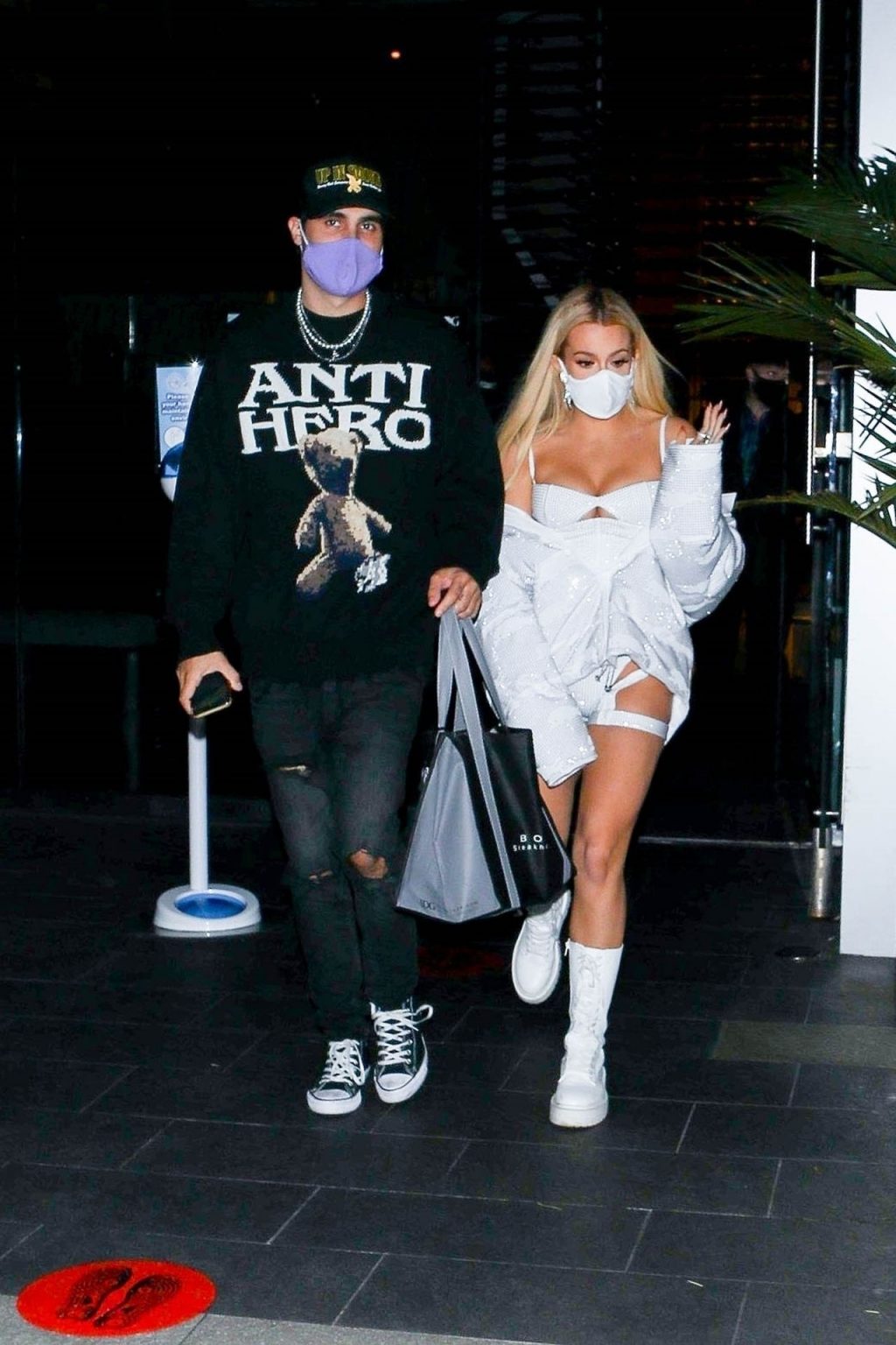 Busty Tana Mongeau Dons All White While Leaving Dinner at BOA (19 Photos)