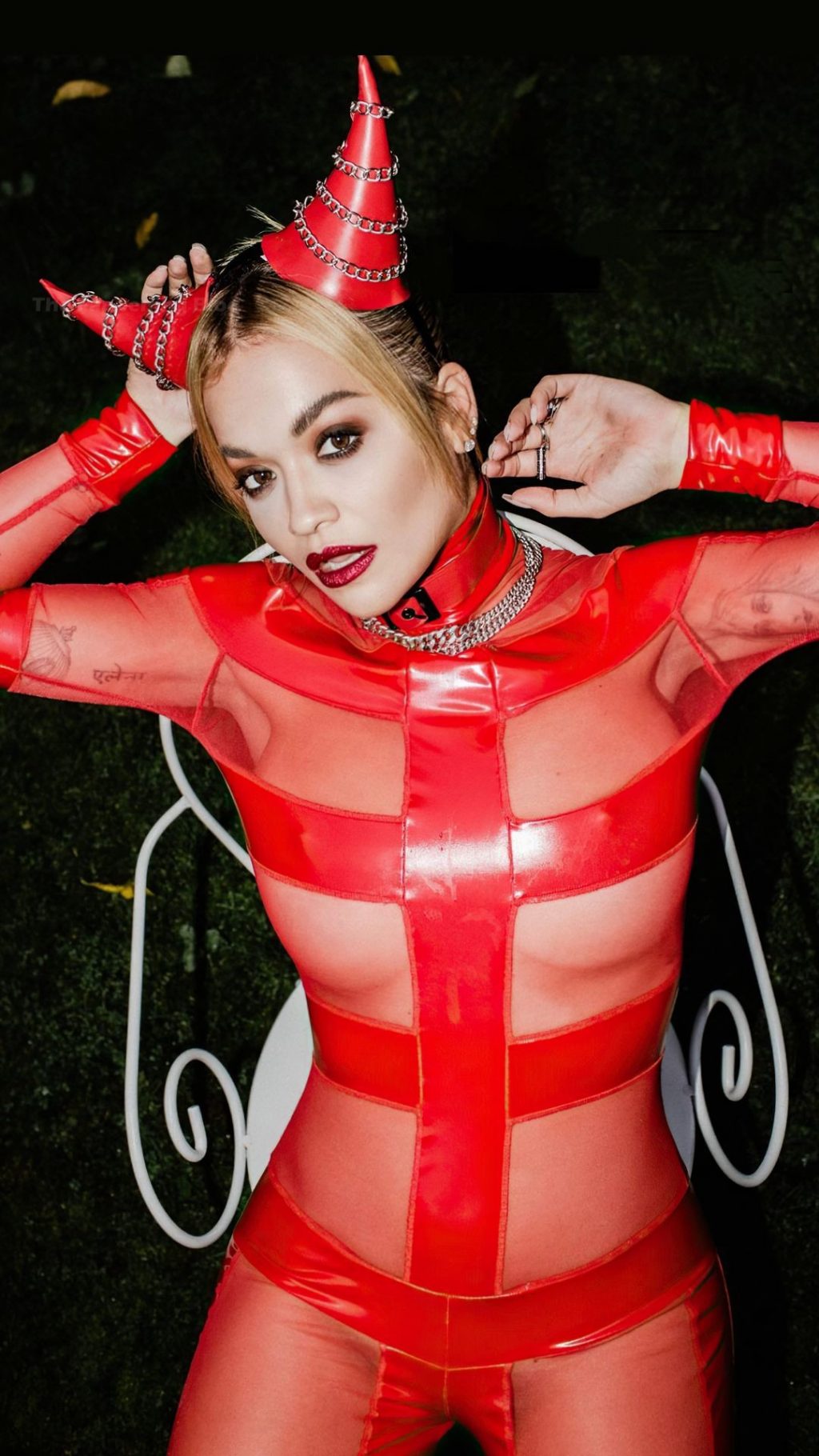 Rita Ora Looks Hot as Devil (6 Photos)