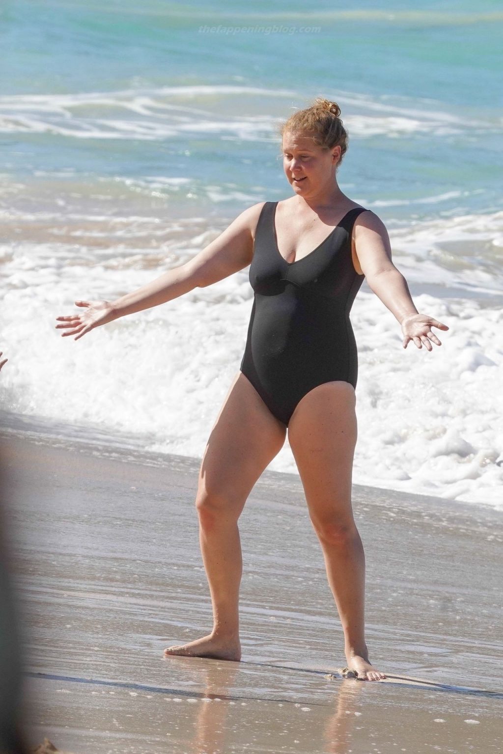 Amy Schumer Enjoys Christmas at the Beach with Her Family in St Barths (20 Photos)