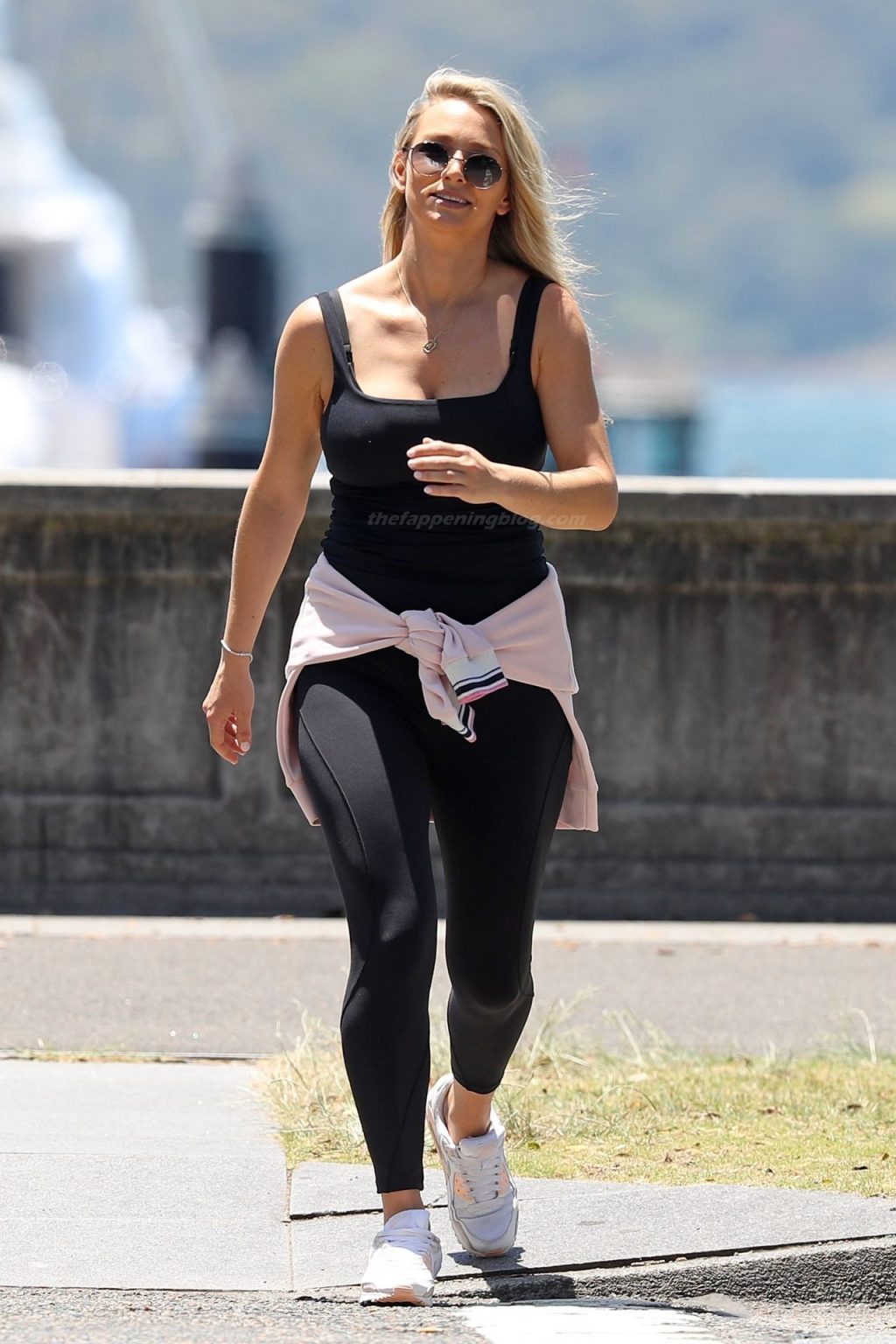 Tim Robards &amp; Anna Heinrich Step Out Together (21 Photos)