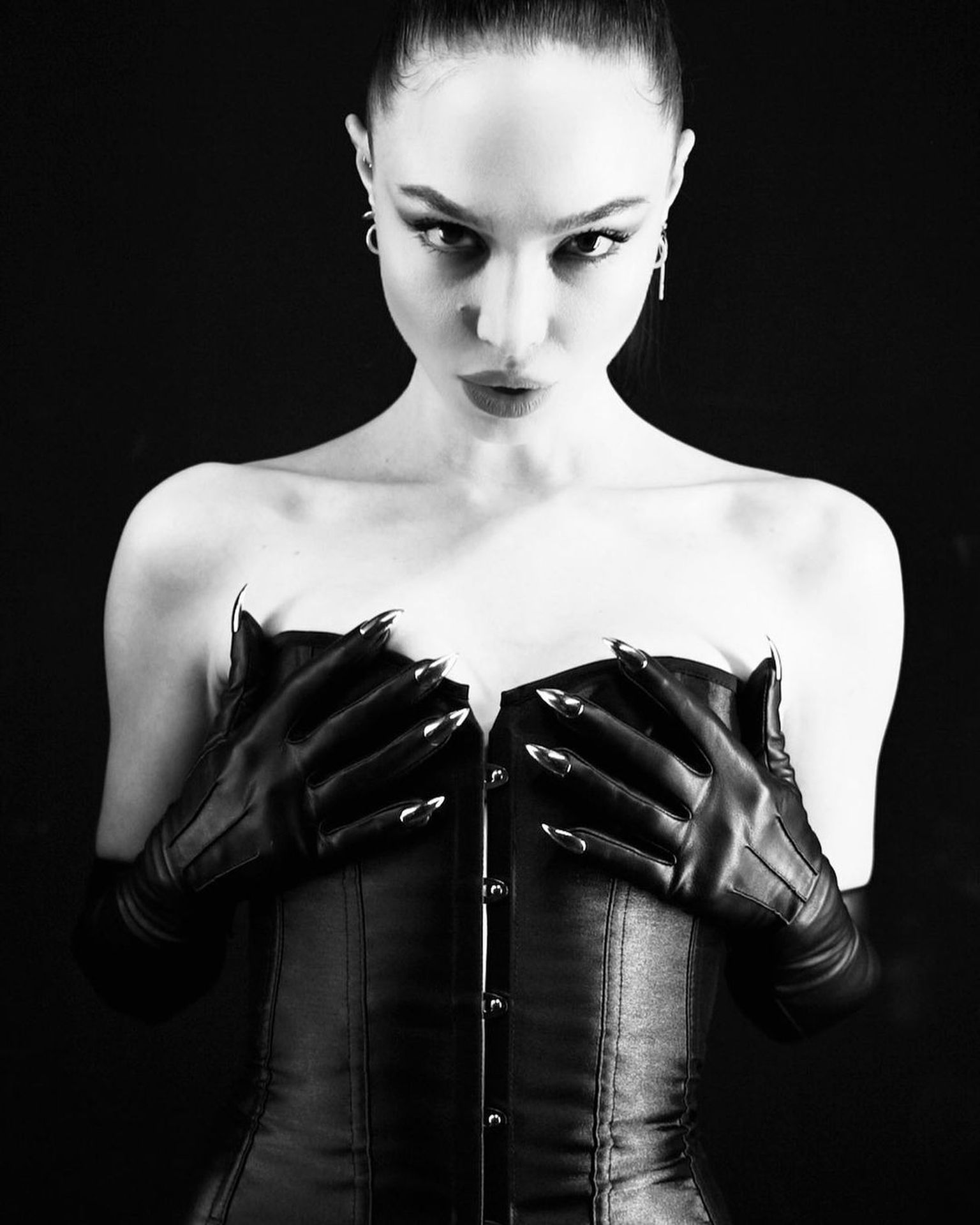 Ivy levan nude - 🧡 Music Photography - Adina Doria.