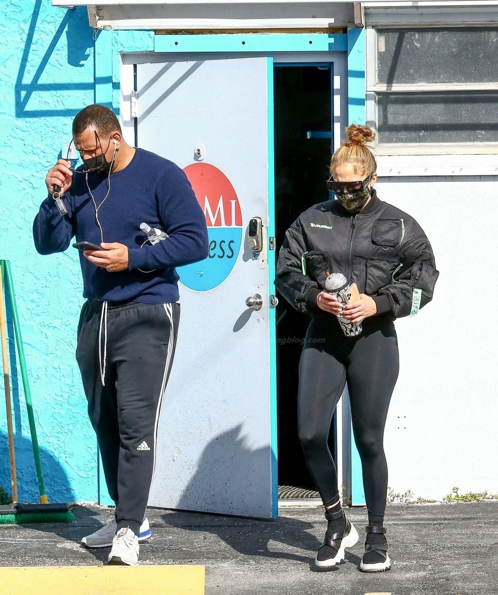 Jennifer Lopez &amp; Alex Rodriguez Get Their Sweat On at the Gym (41 Photos)