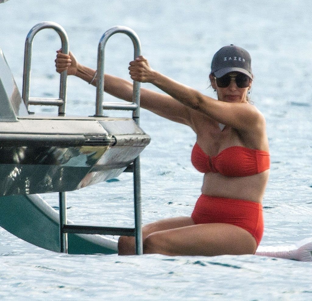 Simon Cowell Enjoys a Holiday with Lauren Silverman in Barbados (63 Photos)