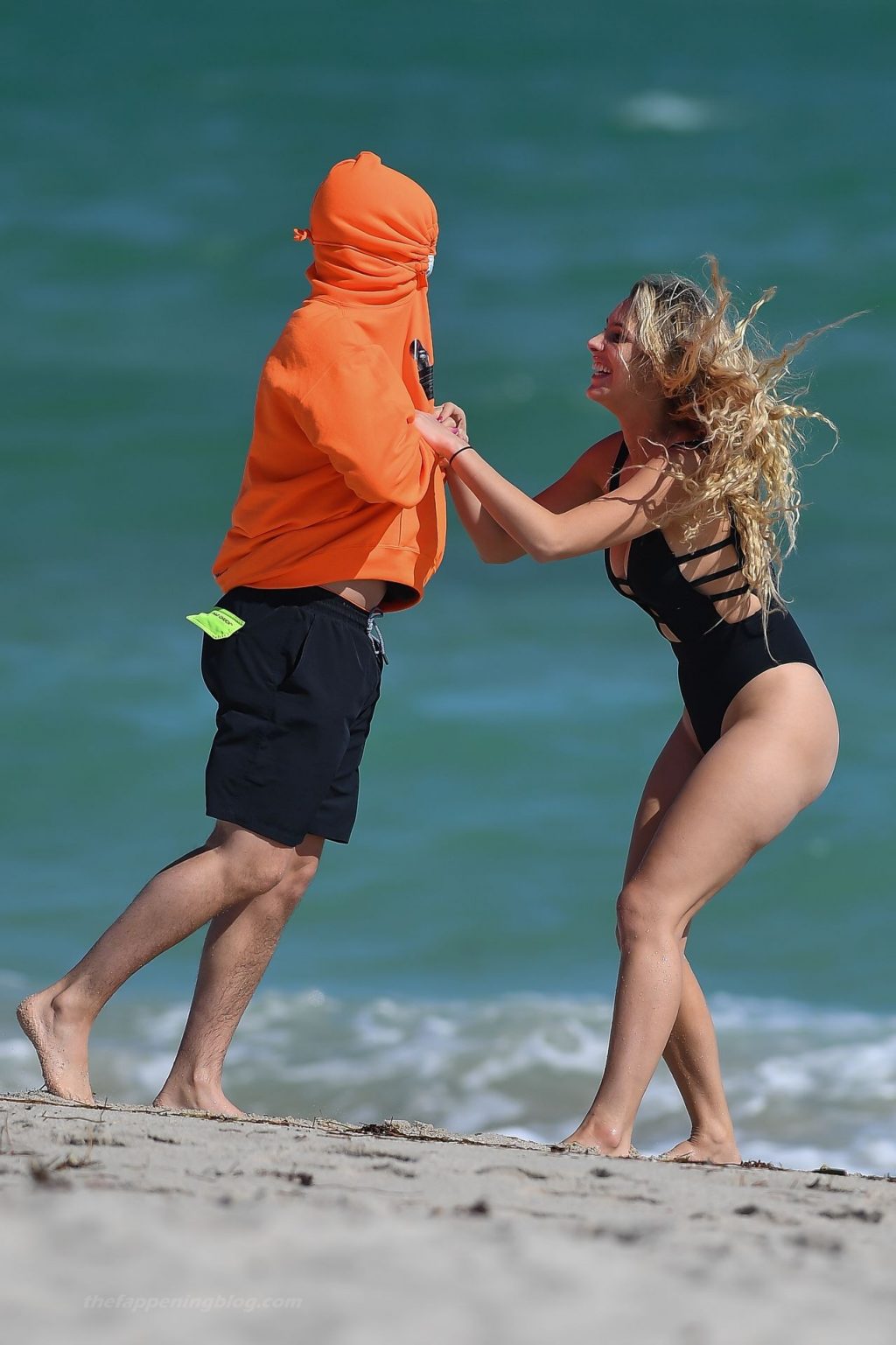 Lele Pons Shows Off Her Butt in a Black Swimsuit in Miami Beach (45 Photos)