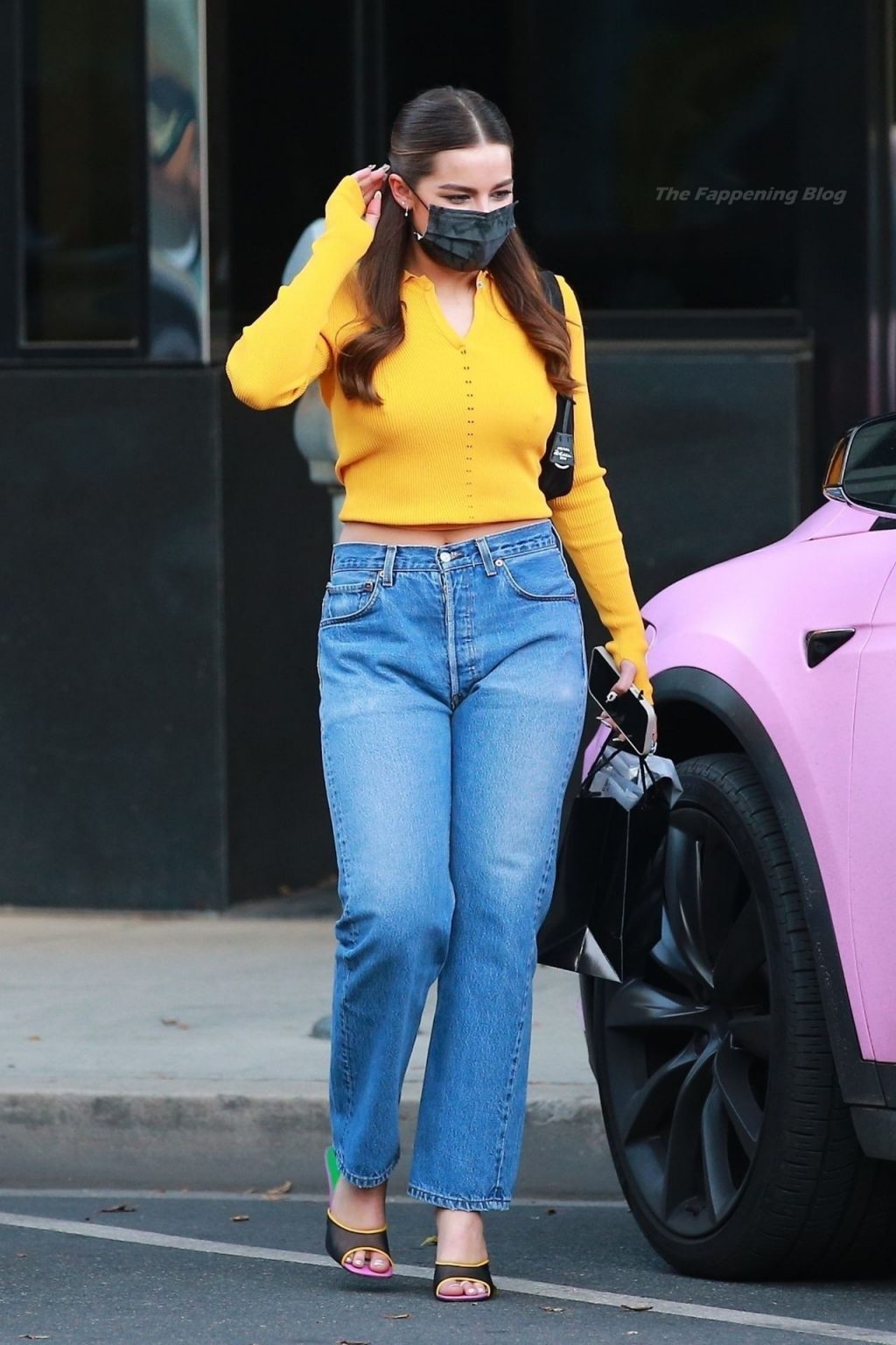 Braless Addison Rae Goes Shopping in the 90210 (Photos)