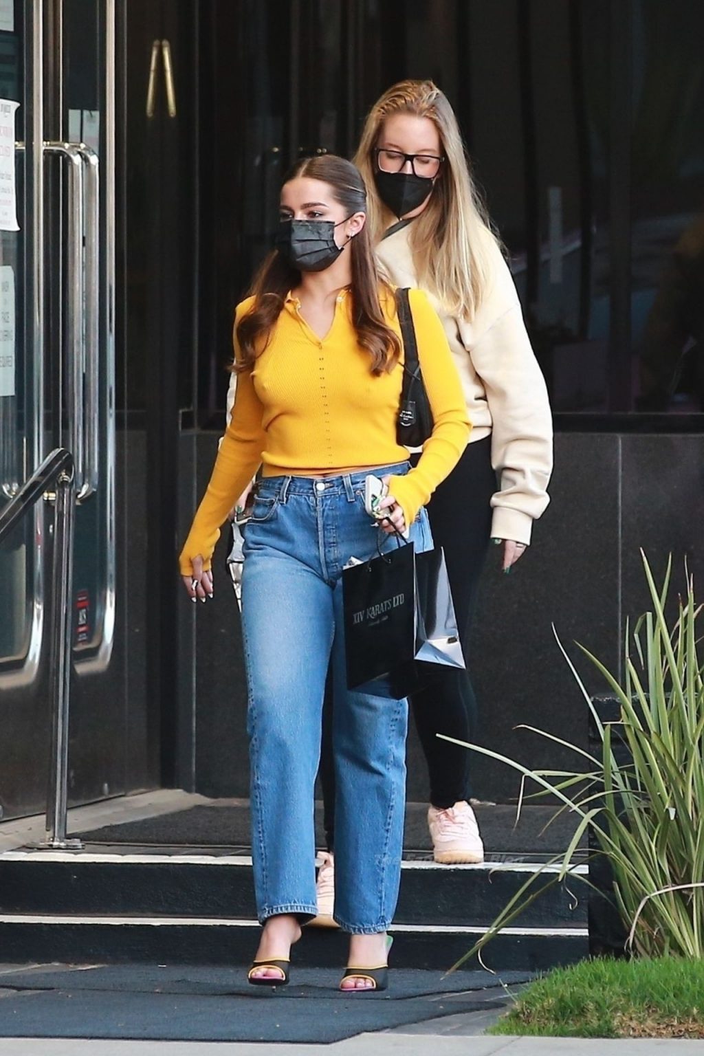 Braless Addison Rae Goes Shopping in the 90210 (Photos)