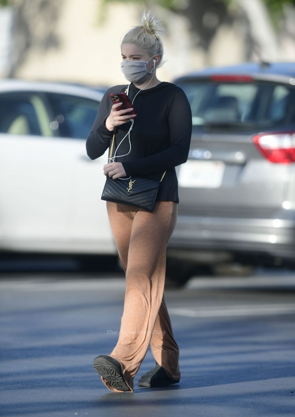 Ariel Winter Hits the Grocery Store in Los Angeles (45 Photos)