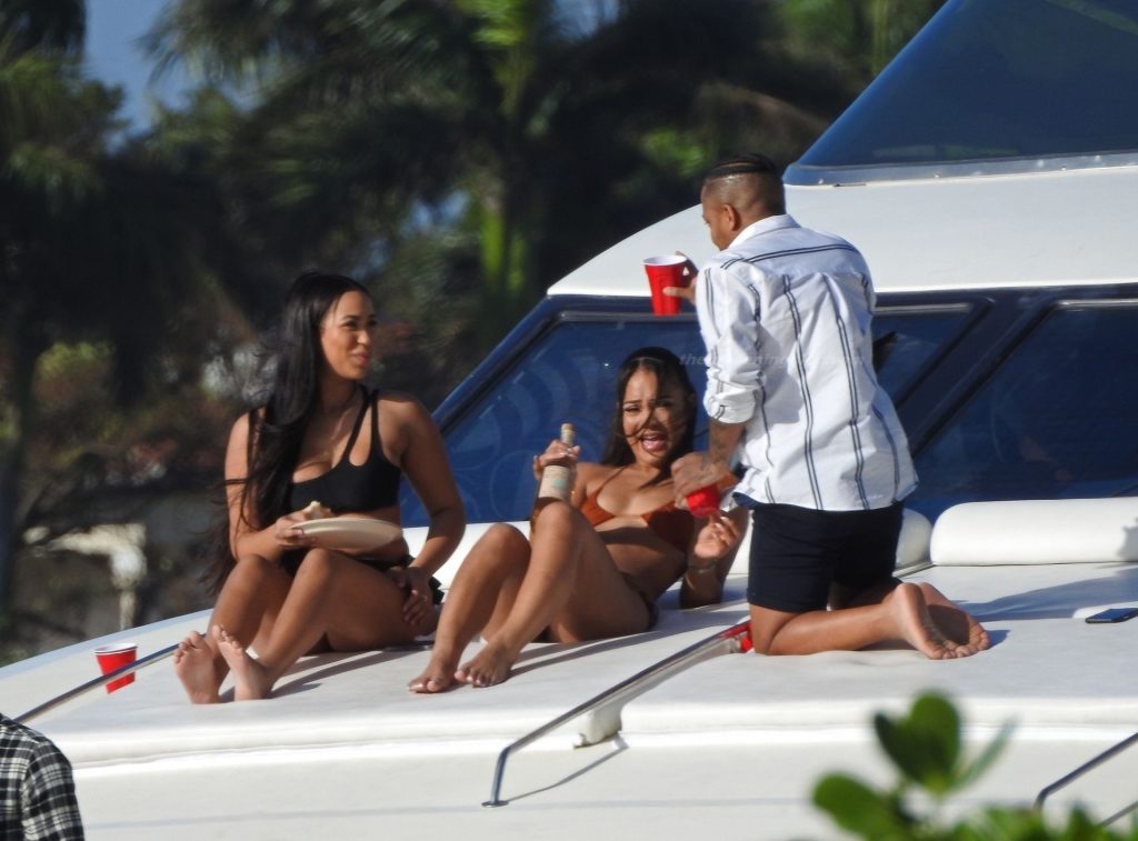 Bow Wow Double Fisting While on a Yacht Full of Sexy Girls (83 Photos)