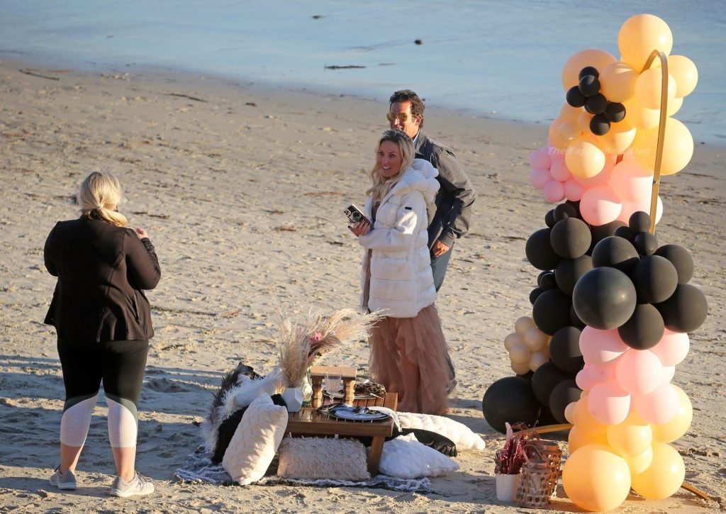 Braunwyn Windham-Burke Celebrates One Year of Sobriety with a Beach Surprise from Sean Burke (65 Photos)