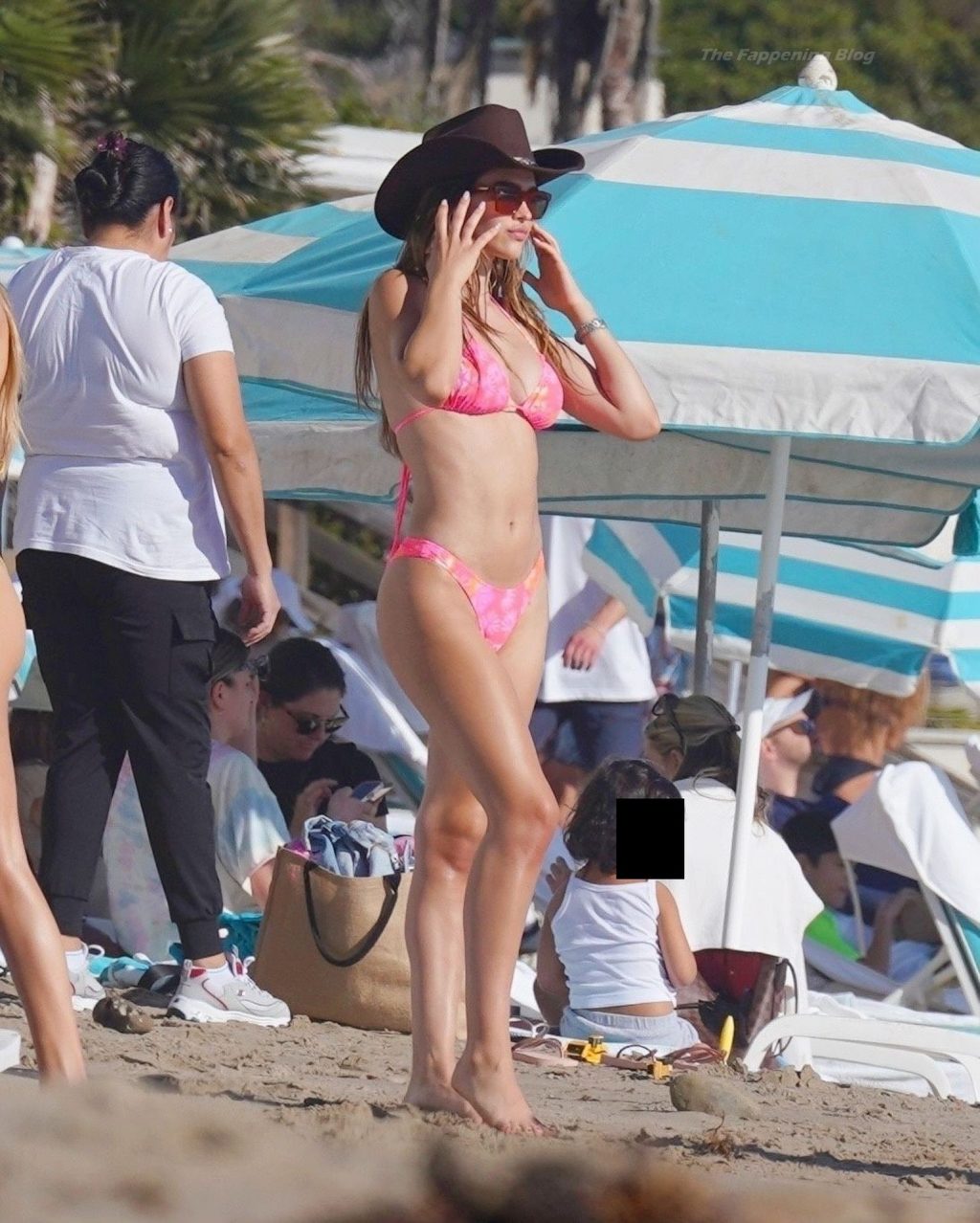 Delilah Hamlin &amp; Amelia Hamlin Show Off Their Sexy Butts in Bikinis on the Beach (31 Photos)