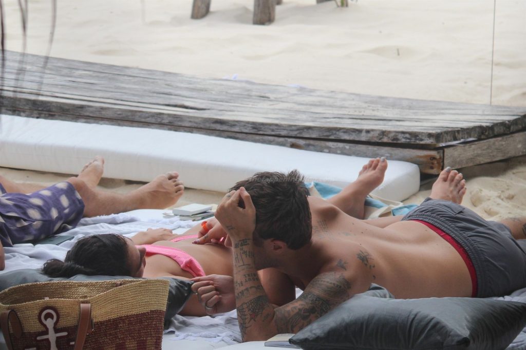 Dua Lipa &amp; Anwar Hadid Continue Their Mexican Beach Getaway (24 Photos)