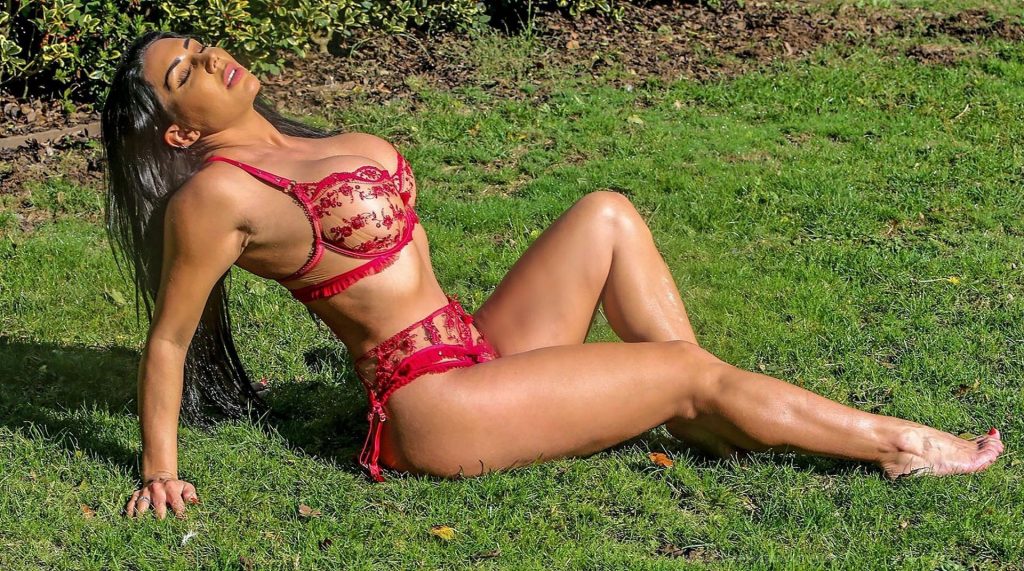 Grace J Teal Shows Off Her Stunning Figure in Red Lace Lingerie (9 Photos)