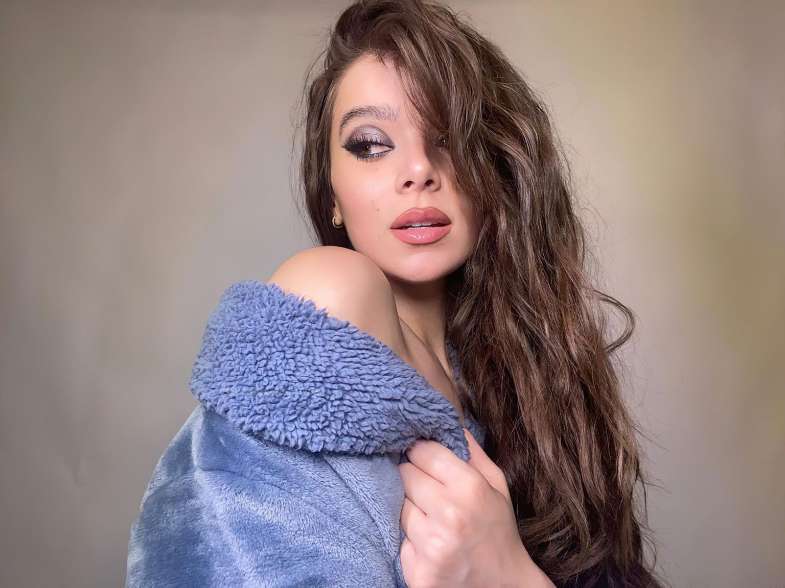 Hailee Steinfeld Nude Sexy Collection Photos Video Updated TheFappening