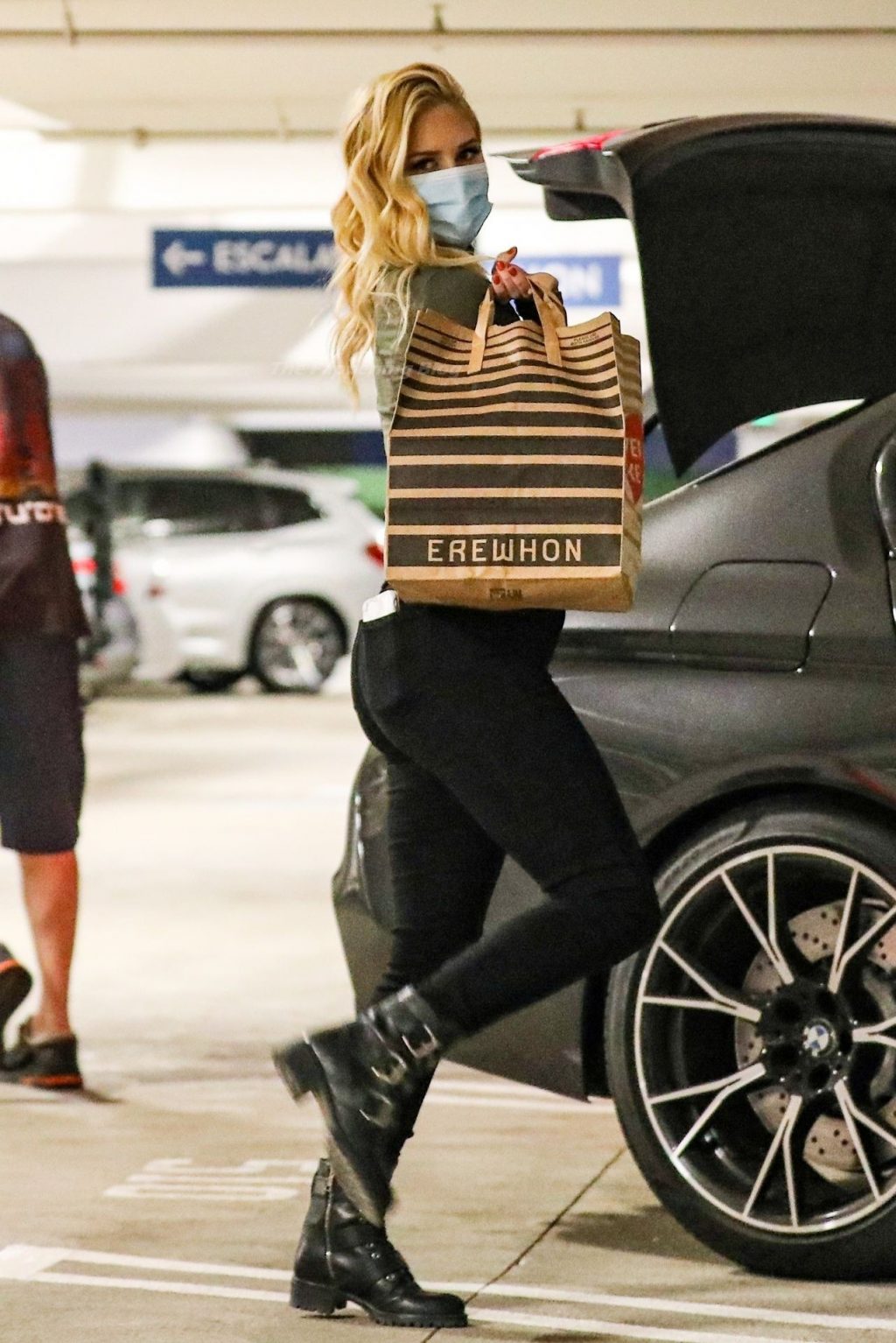 Heidi Montag and Hubby Spencer Pratt Start the Week Doing a Grocery Run at Erewhon (37 Photos)